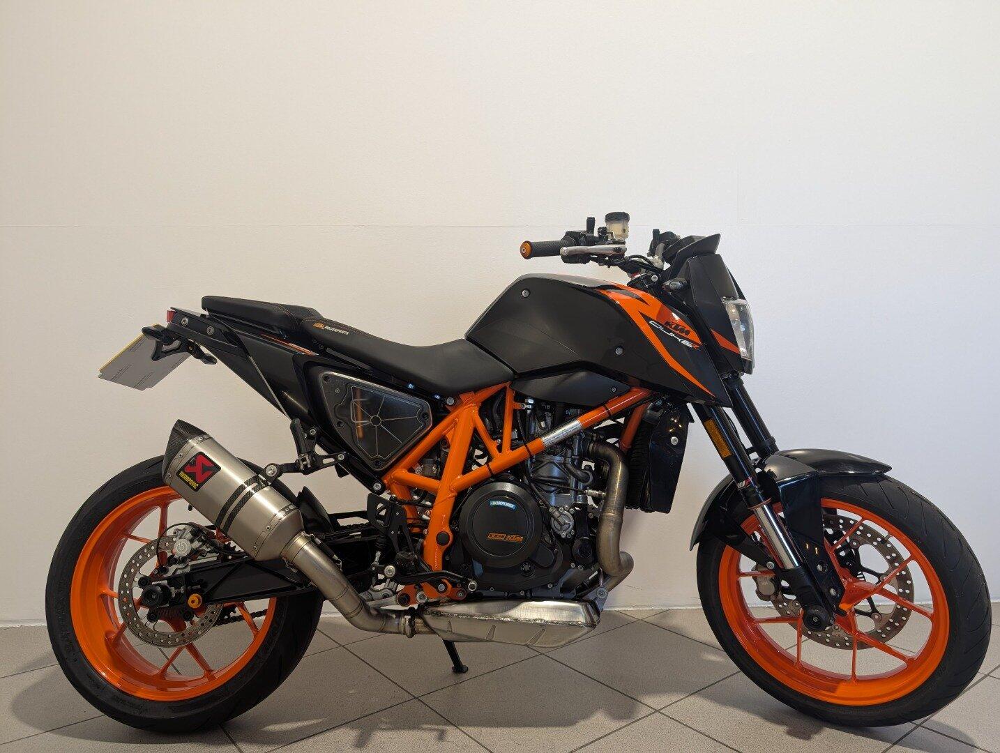 ※訳あり品※　KTM 690 DUKE 690 DUKE R デューク　エンジンガード 黒 KTM confirms revised Duke 690 and Duke 690 R for 2016