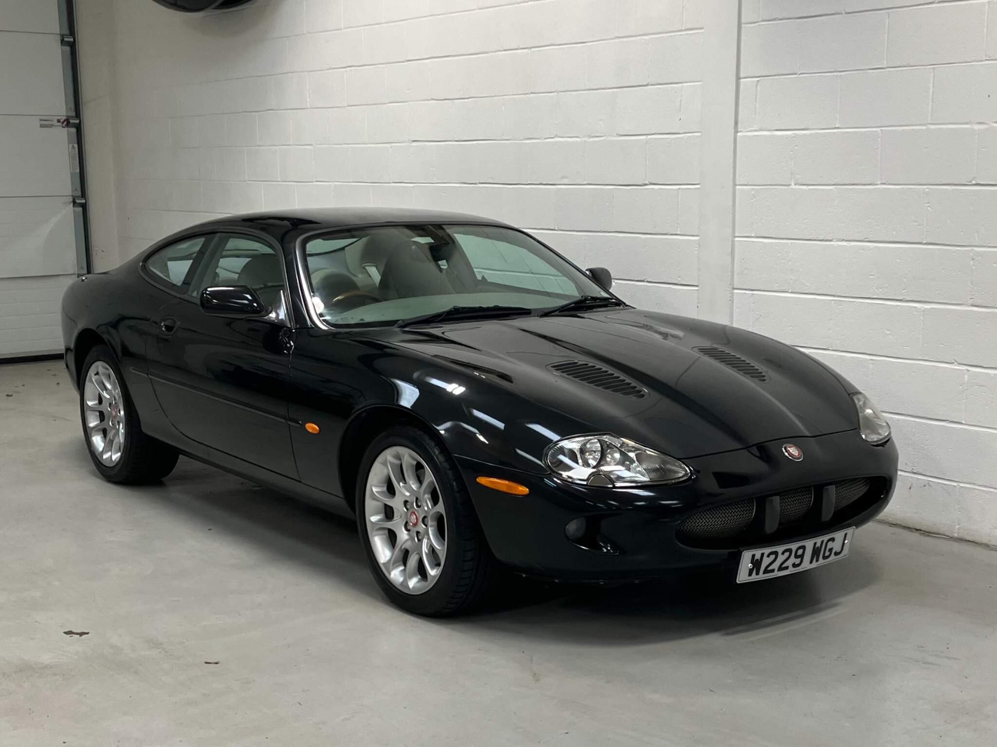 ジャガー/ダイムラー XK8(R 4.2 V8 Supercharger) J413A(02/11〜06/06) ディクセルブレーキローター フロント1セット HDタイプ 0514789(要詳細確認) ジャガー⁄ダイムラー XK8(R 4.2 V8 Supercharger) J413A(02⁄11〜06⁄06