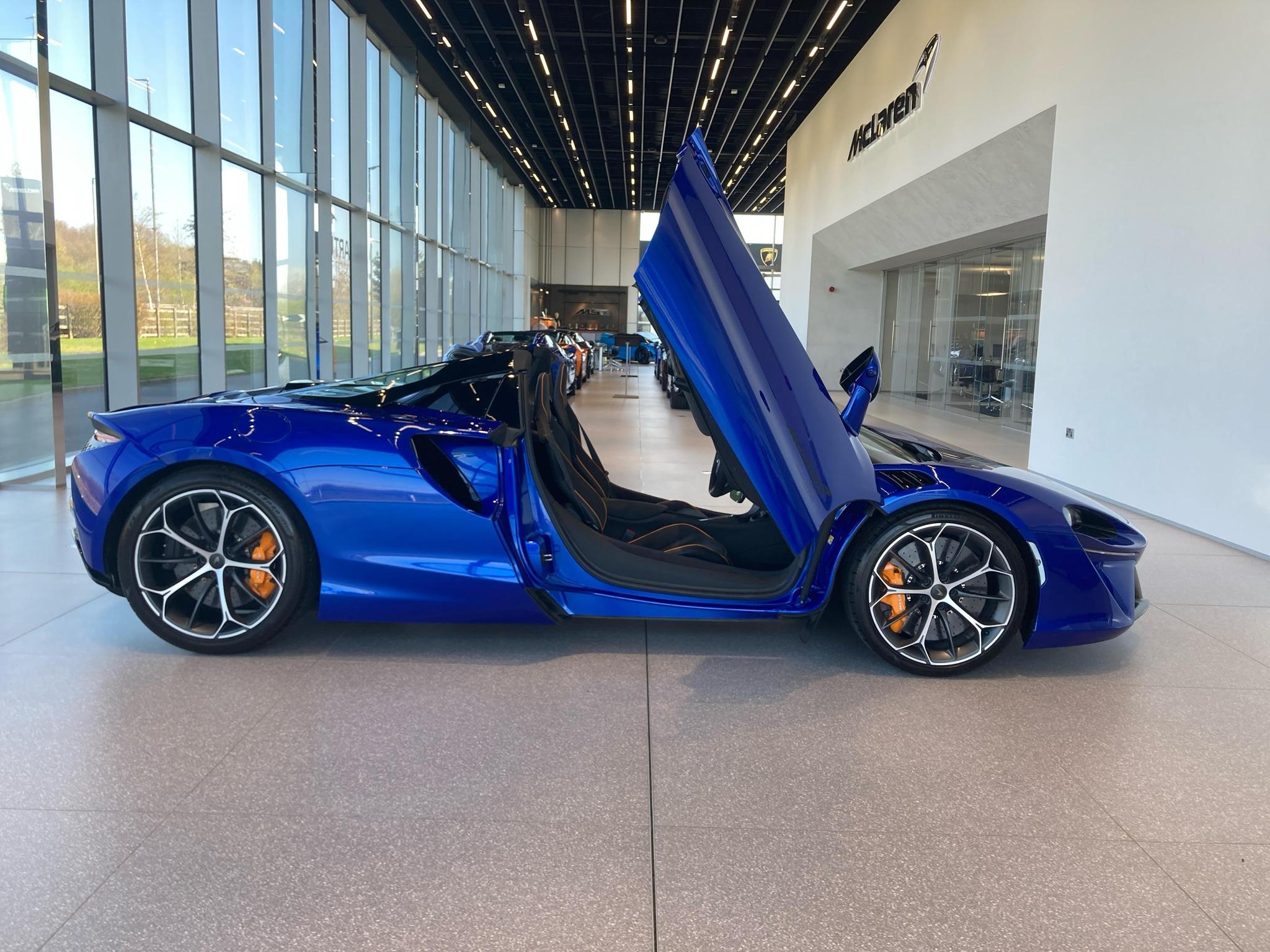 incestart McLaren Leeds | Car dealership in Leeds | AutoTrader