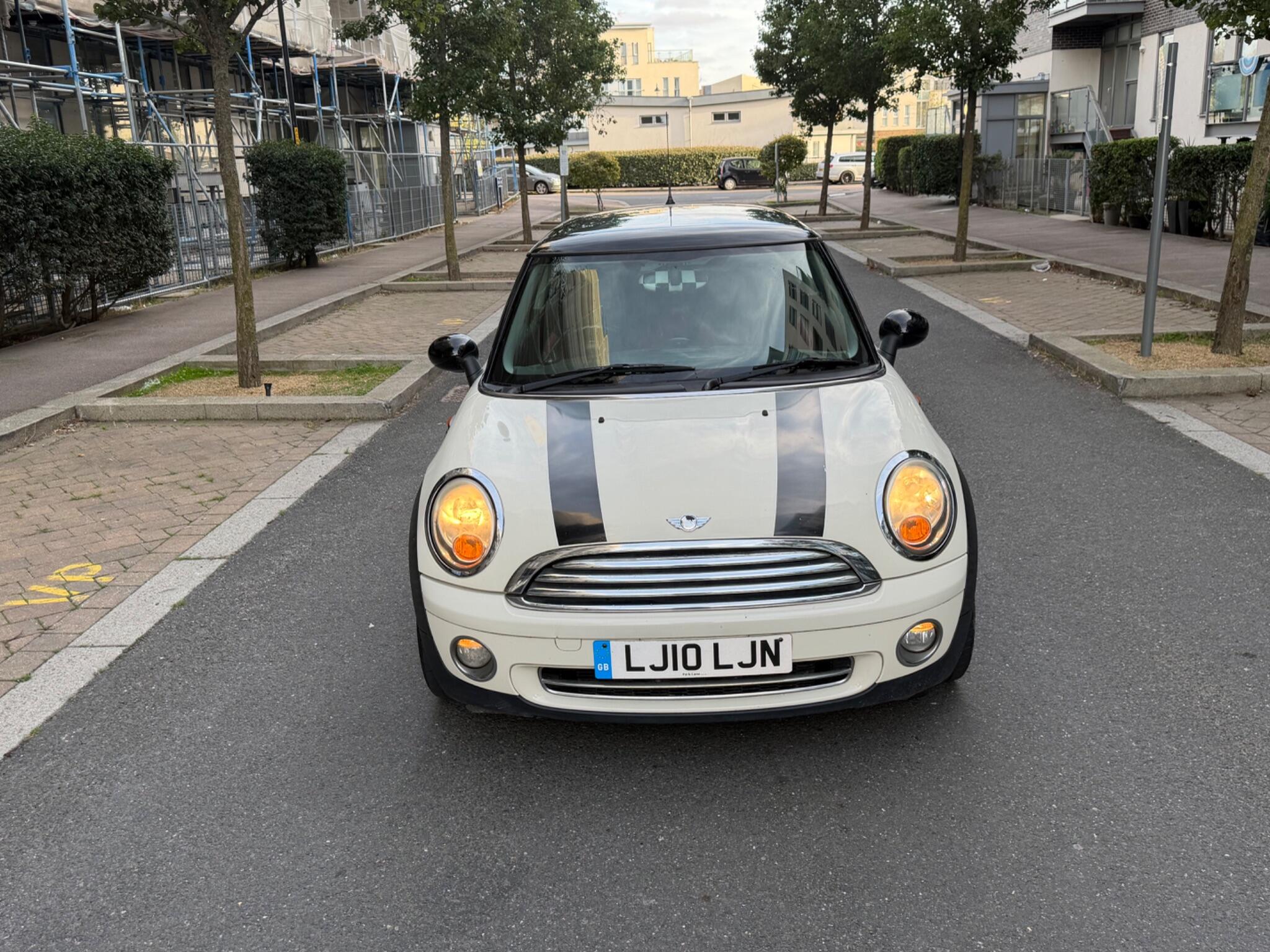 Mini Hatch 2010