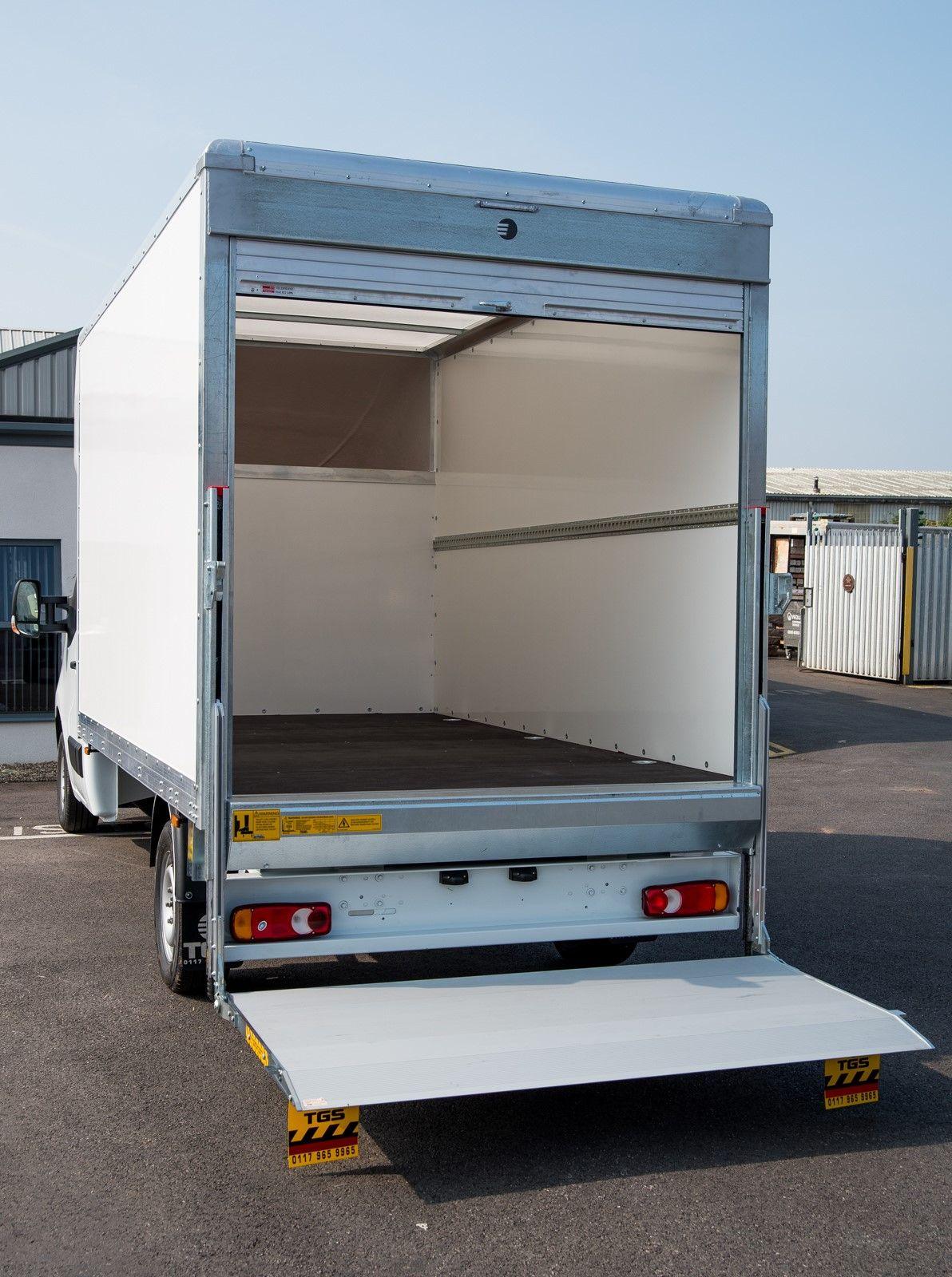 tail lift Luton van to load heavy items