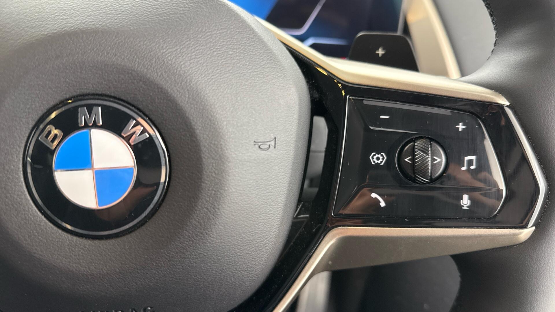 BMW X3 view 18