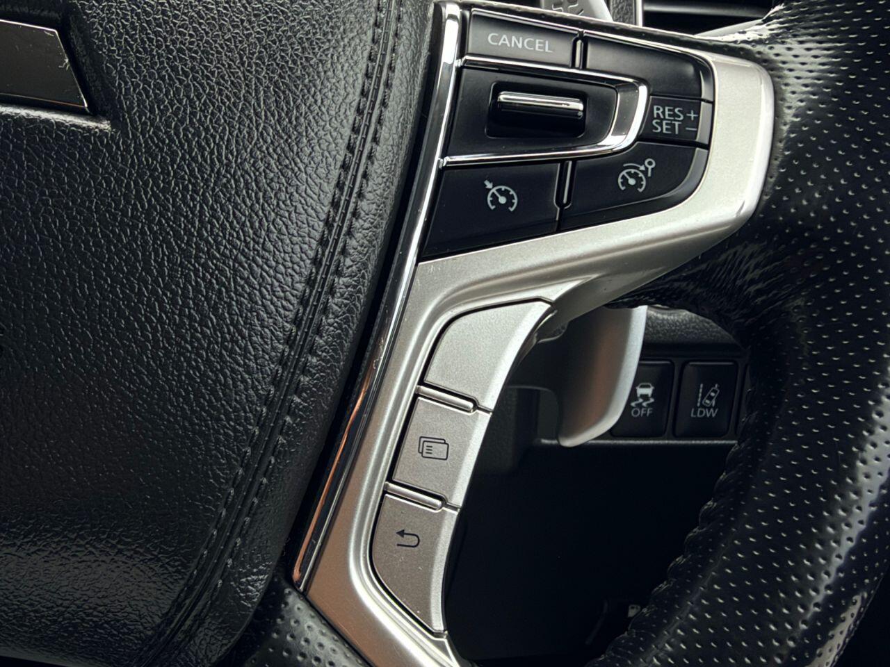 Mitsubishi L200 view 32