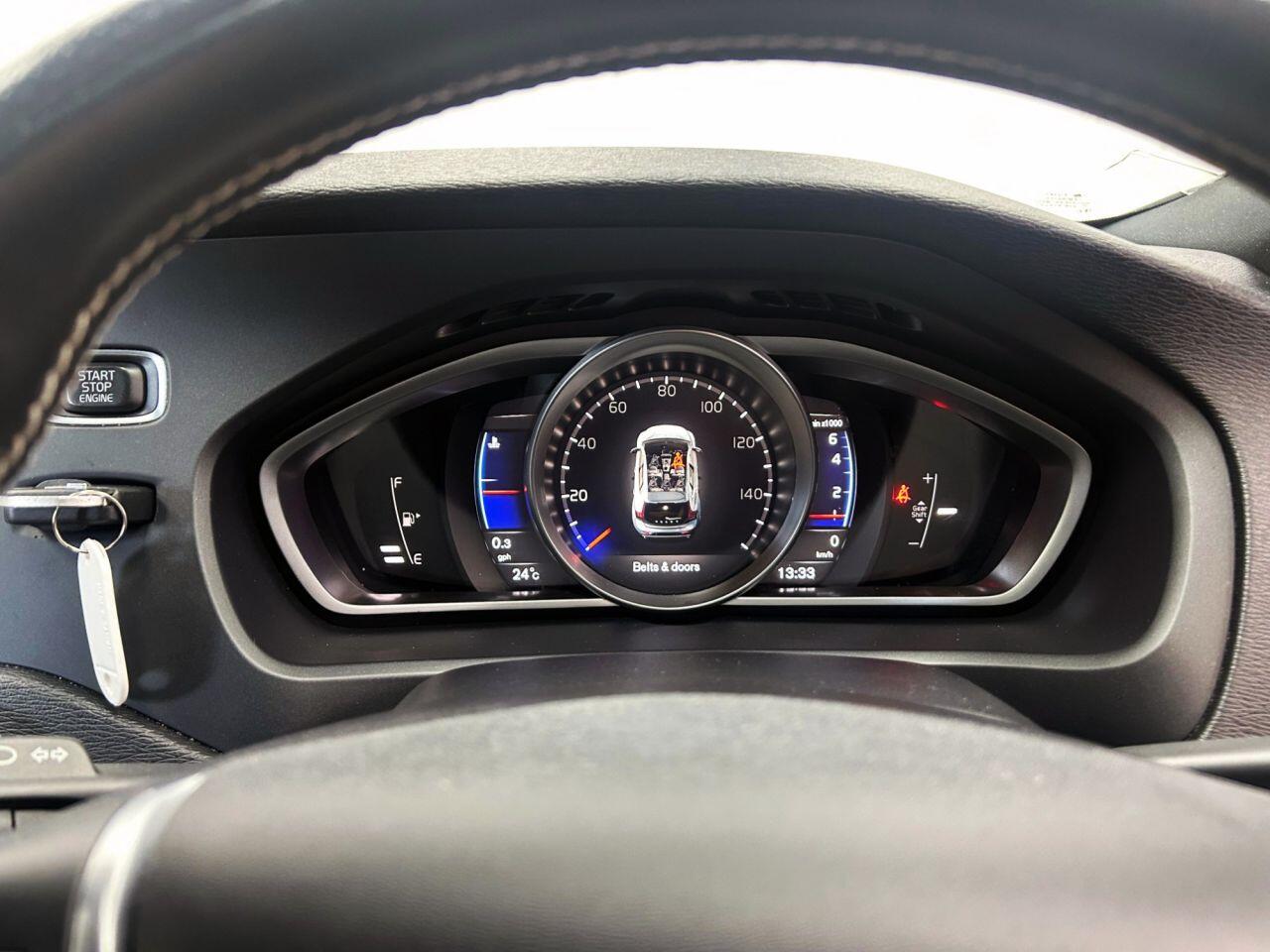 Volvo V40 view 18