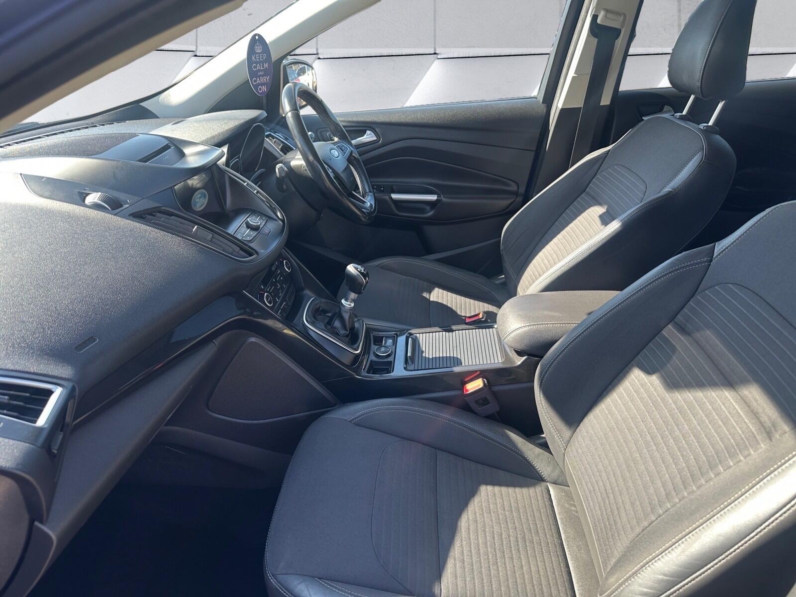 Ford Kuga view 14