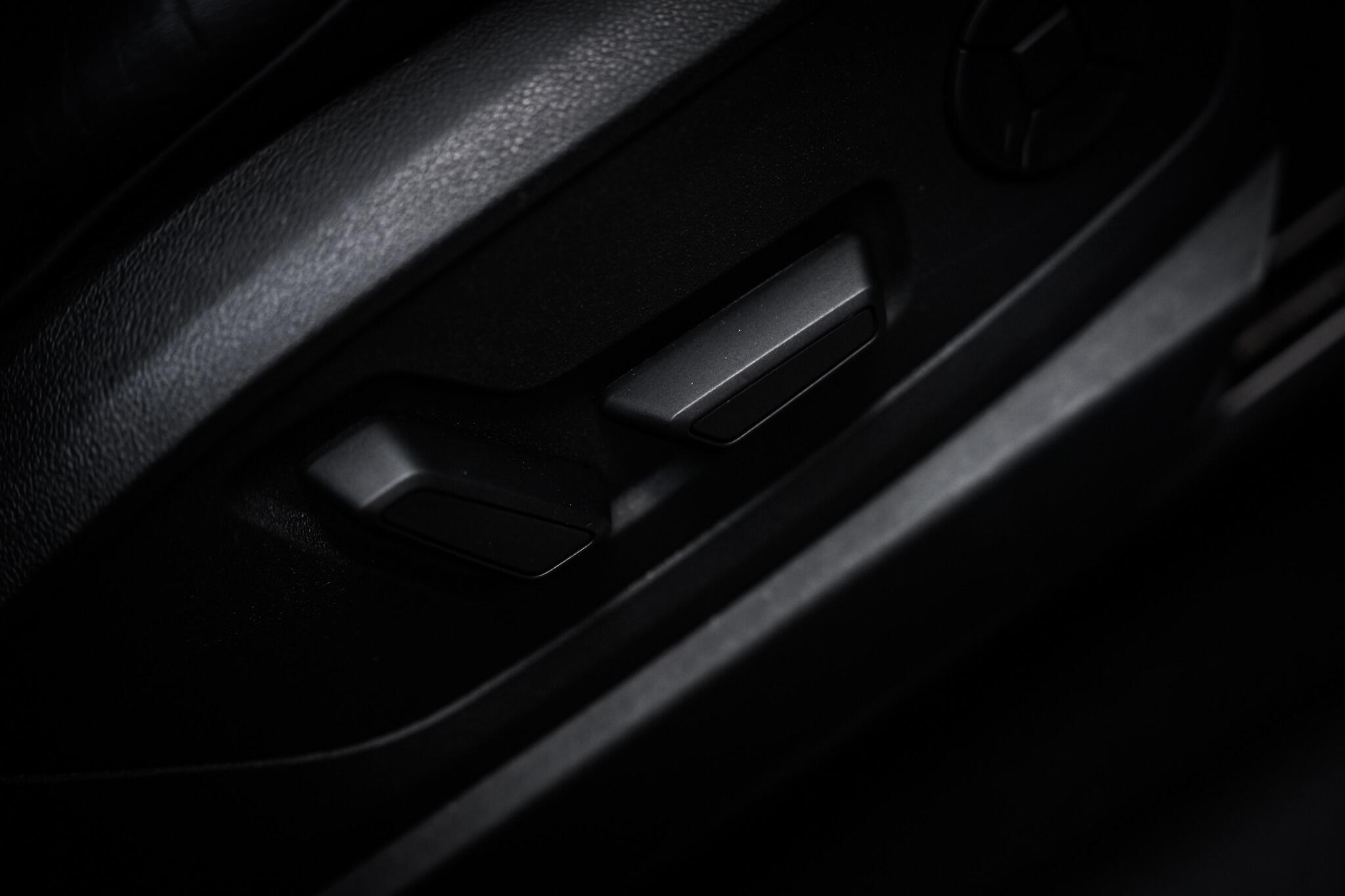 Audi E-Tron view 50