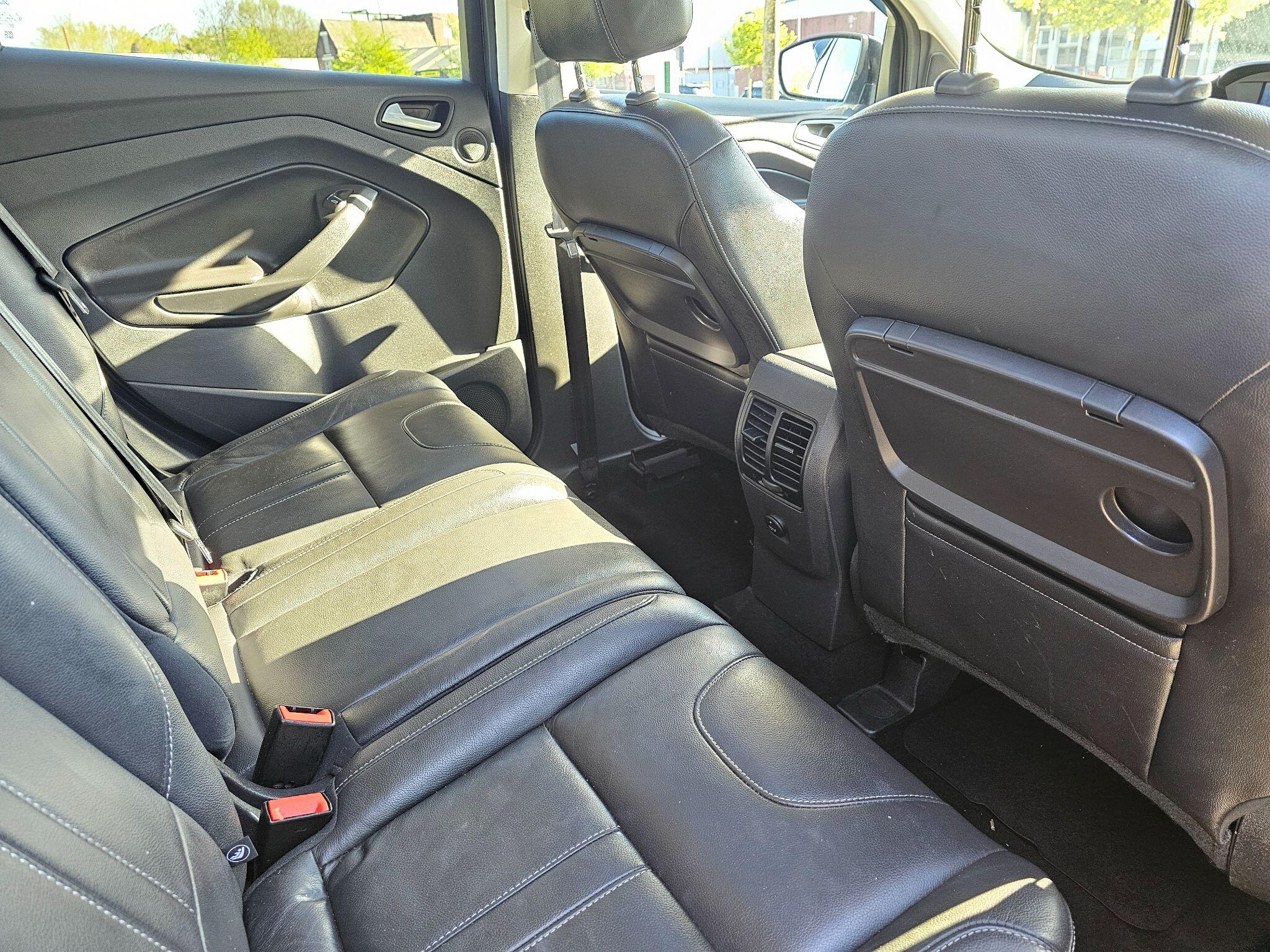 Ford Kuga view 25