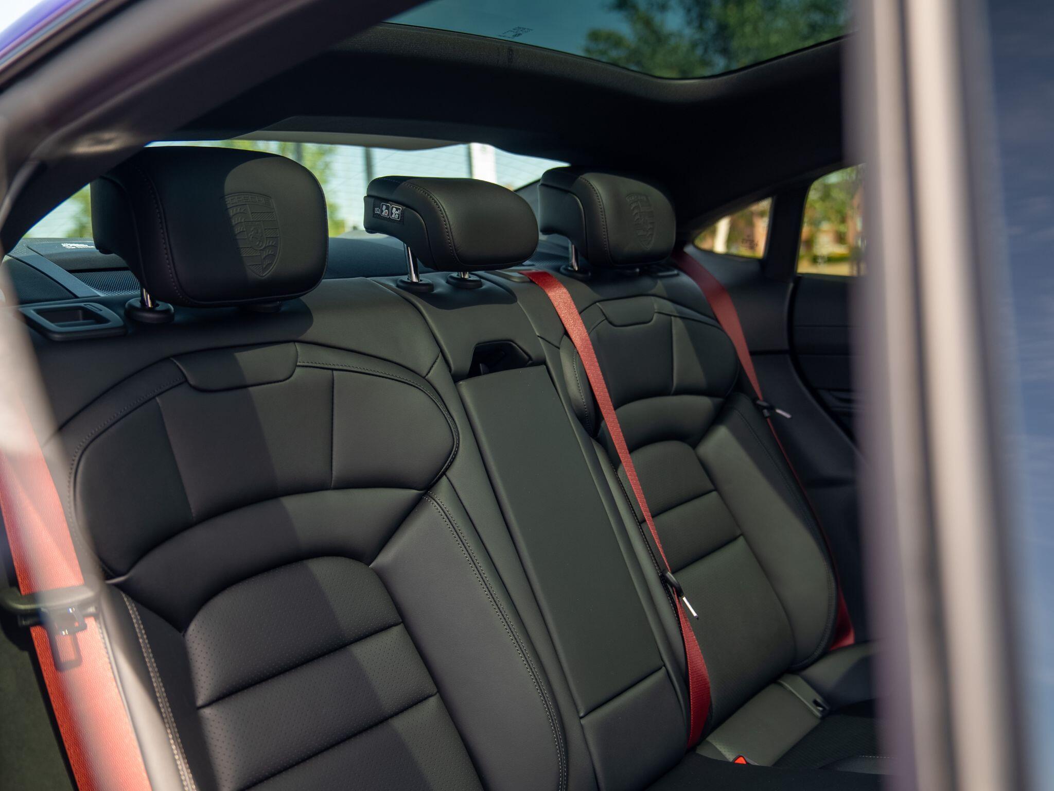 Porsche Taycan view 11