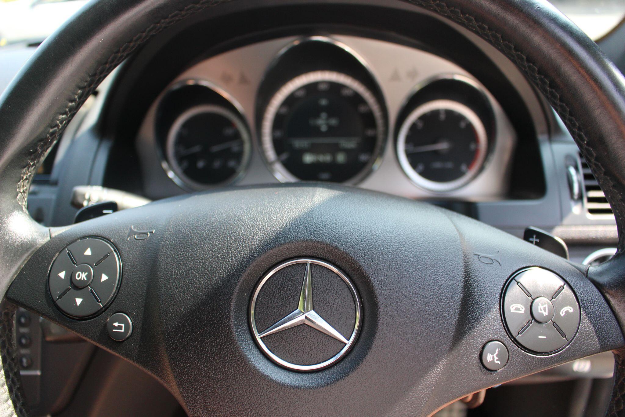 Mercedes-Benz C Class view 14