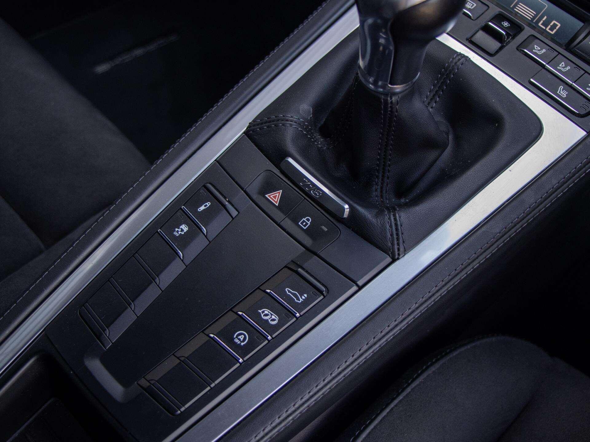 Porsche Cayman view 19