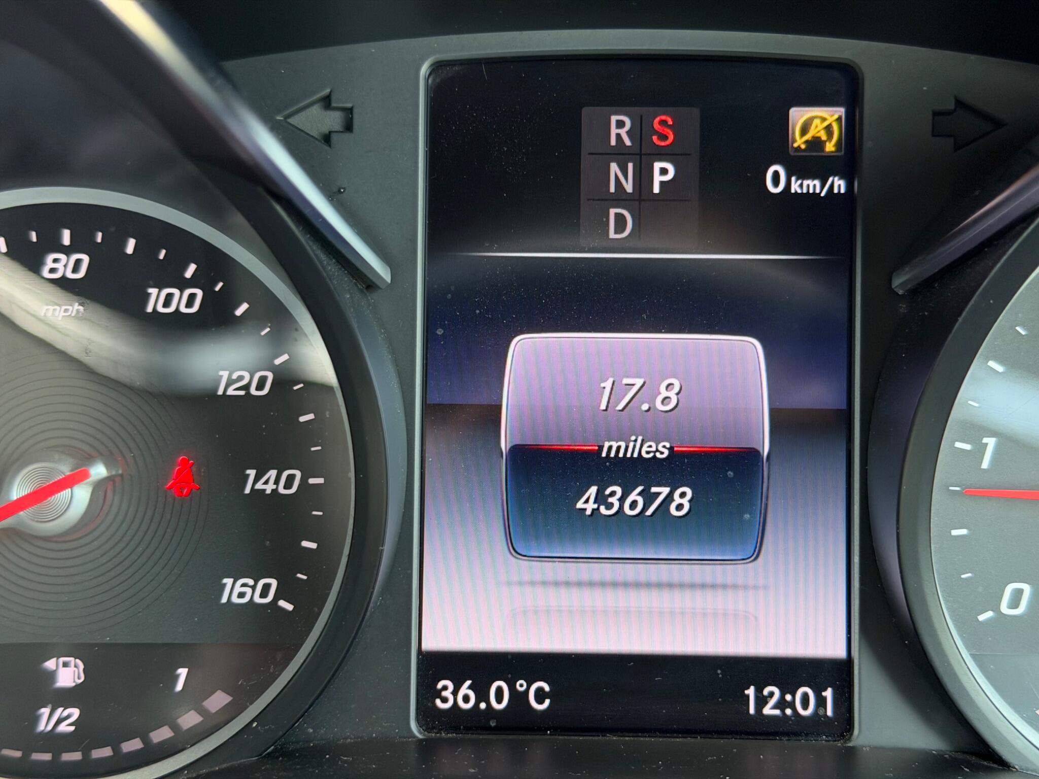 Mercedes-Benz V-Class view 44