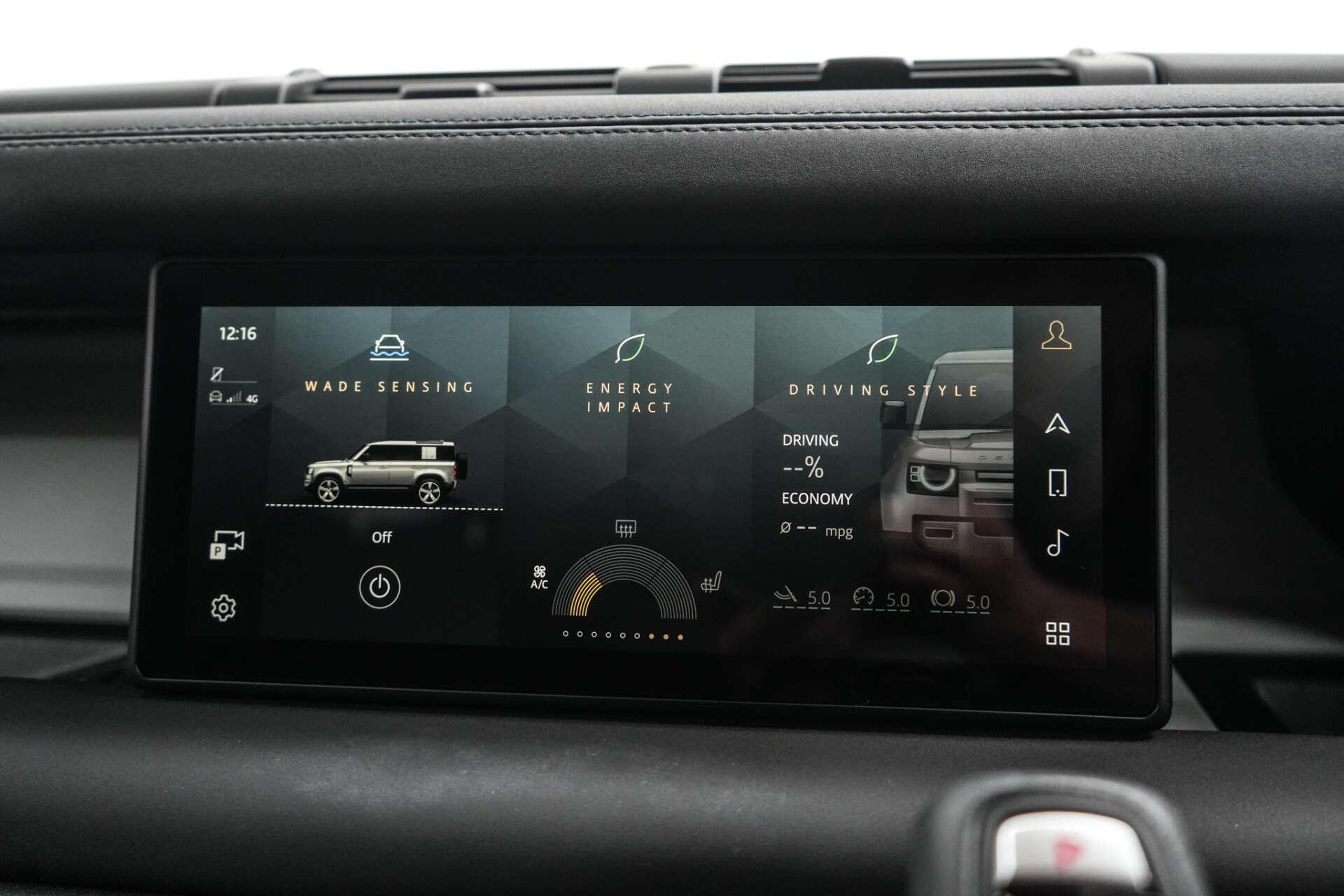 Land Rover Defender view 30