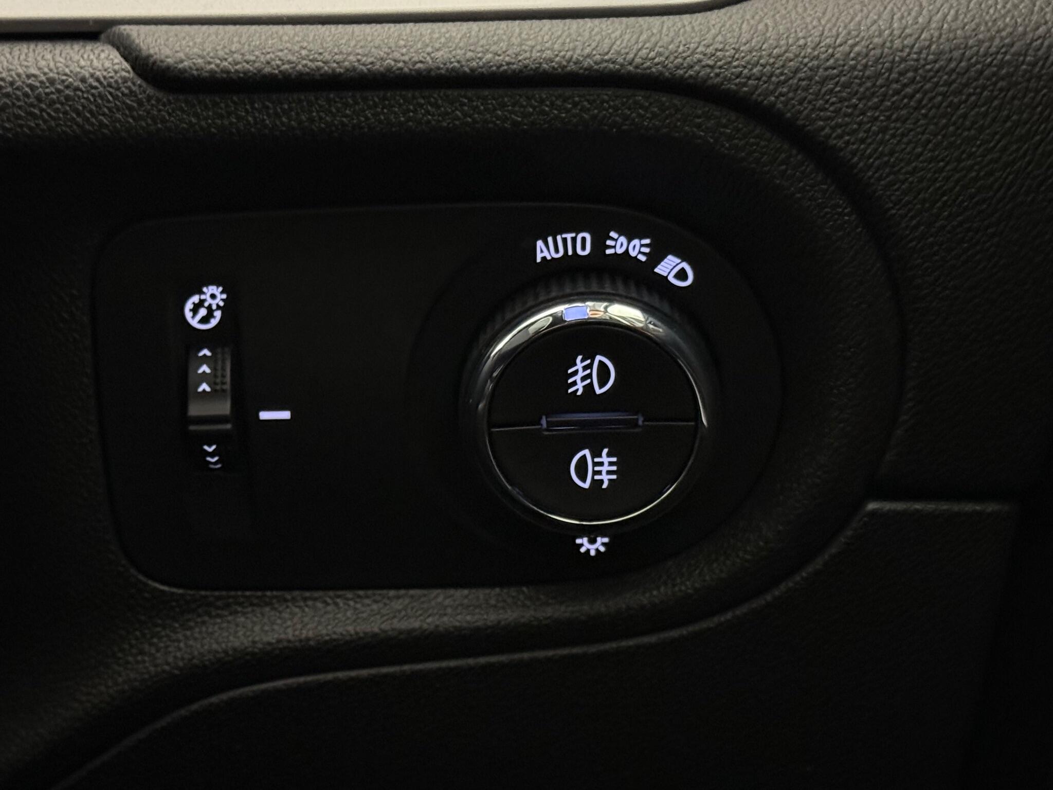 Vauxhall Grandland view 25