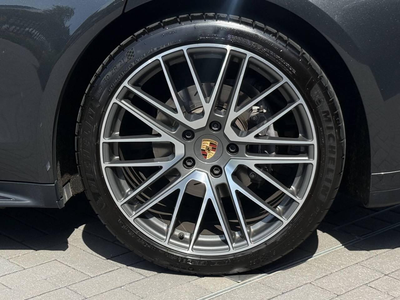 Porsche Panamera view 55