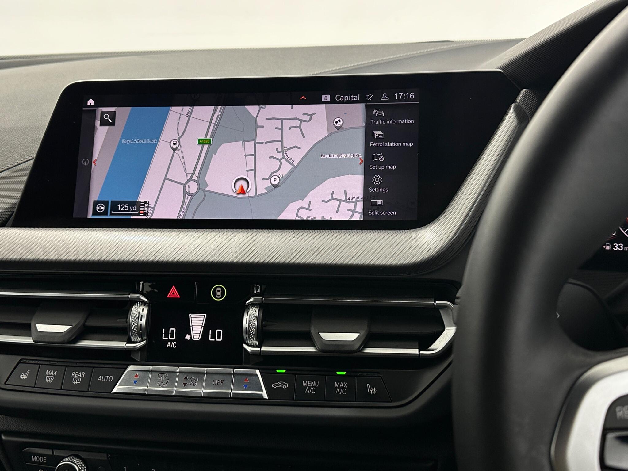 BMW 1 Series view 24