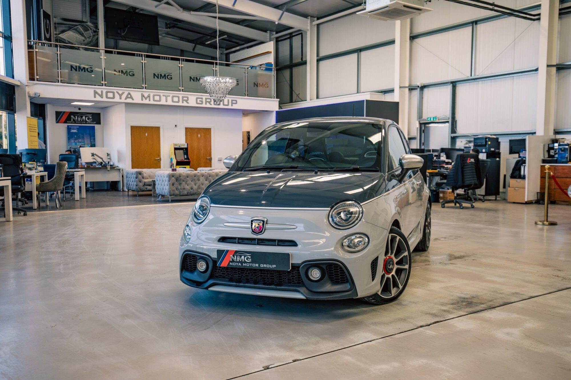 Abarth 595 view 4