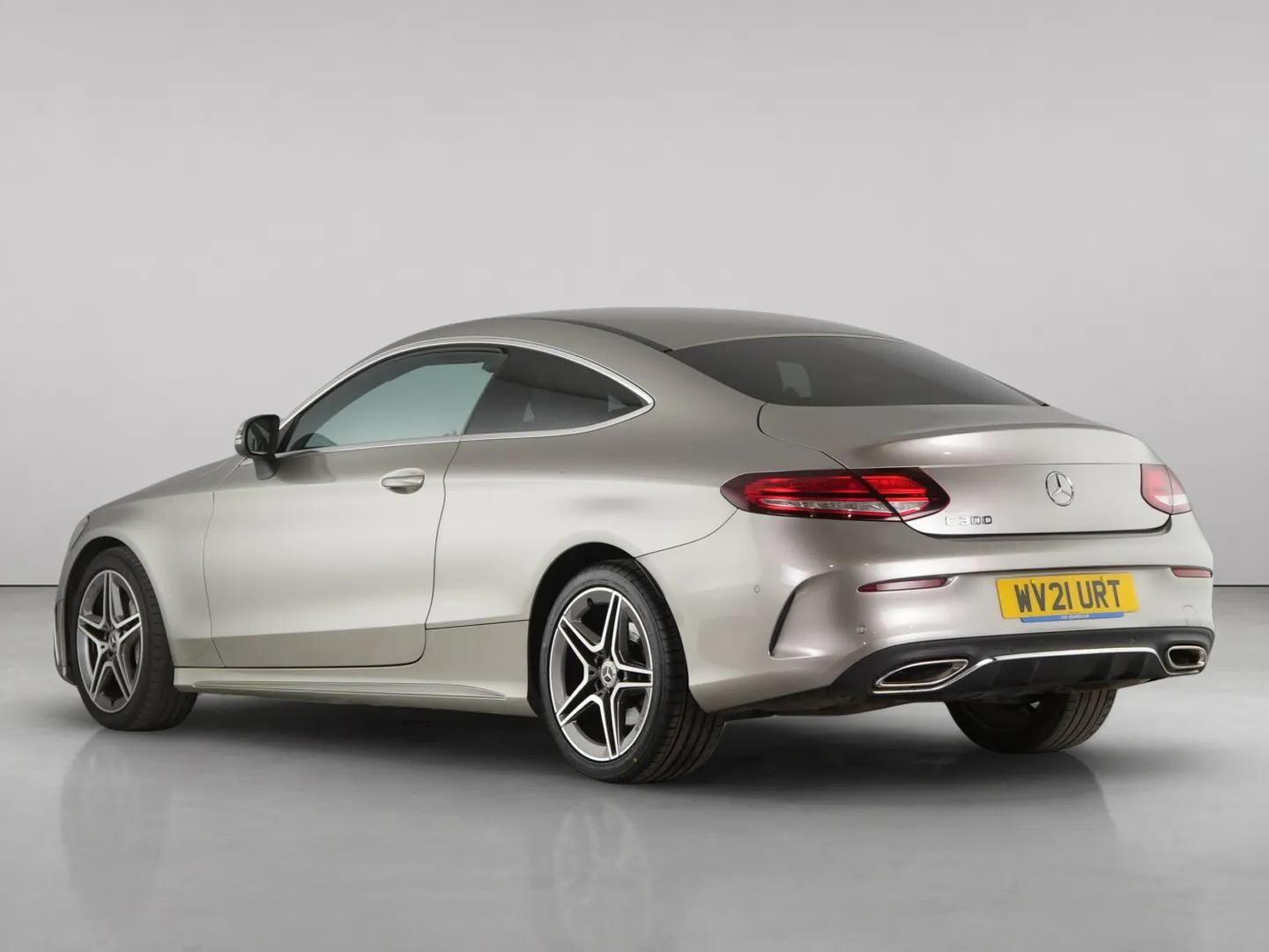 Mercedes-Benz C-Class view 9