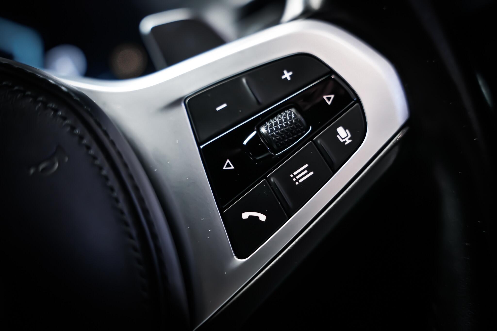 BMW 3 Series view 50