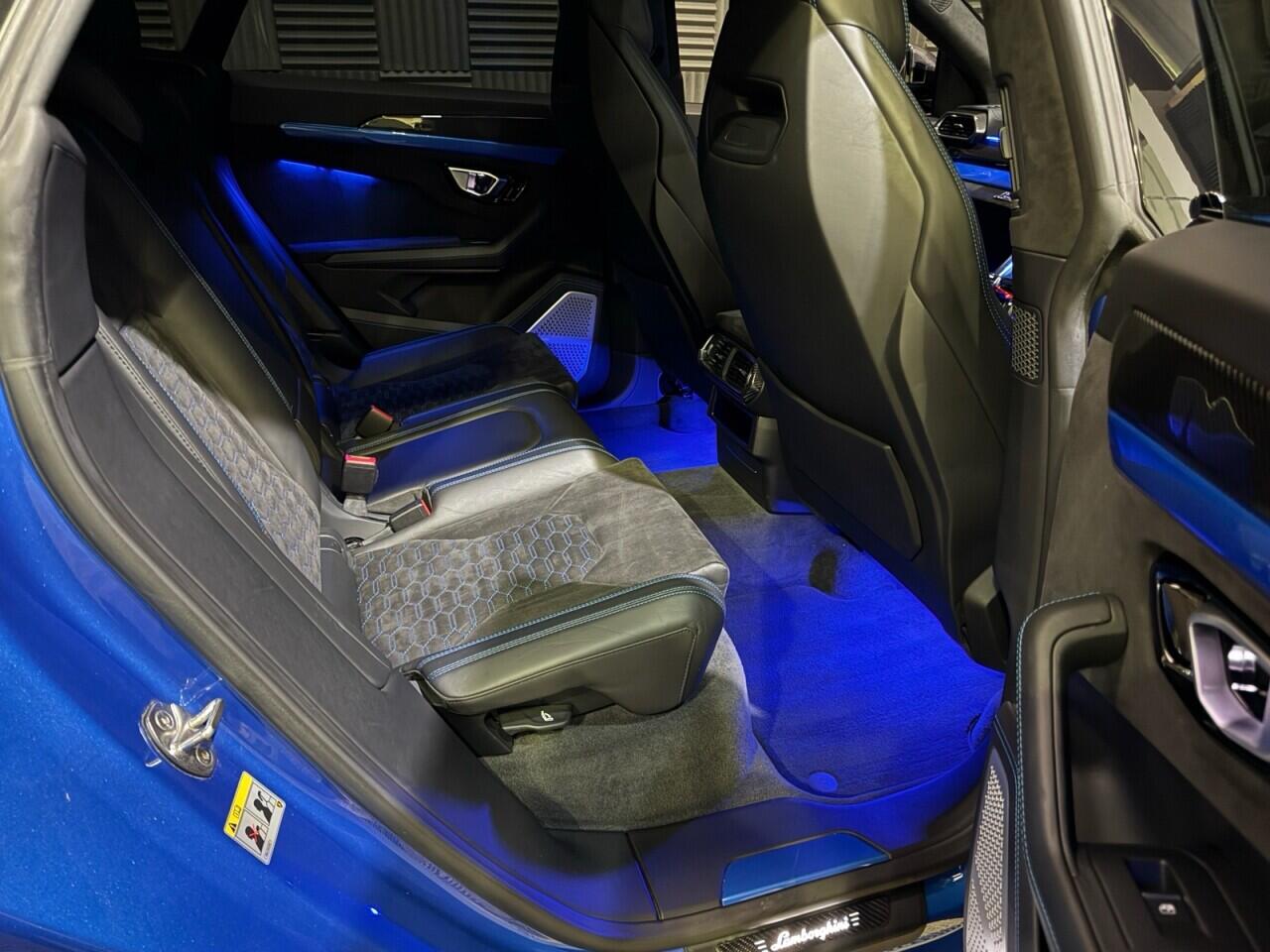 Lamborghini Urus view 16
