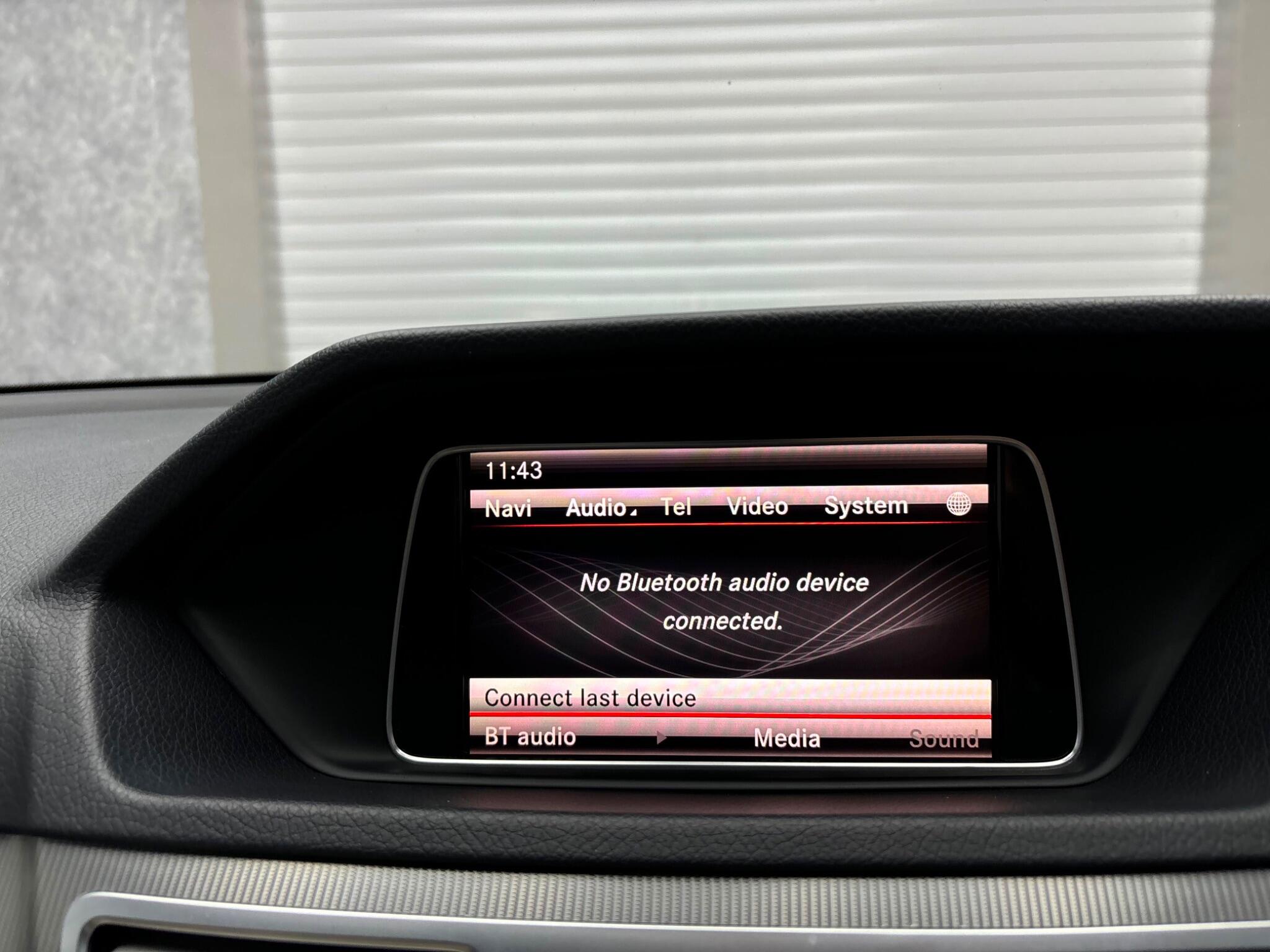 Mercedes-Benz E Class view 20