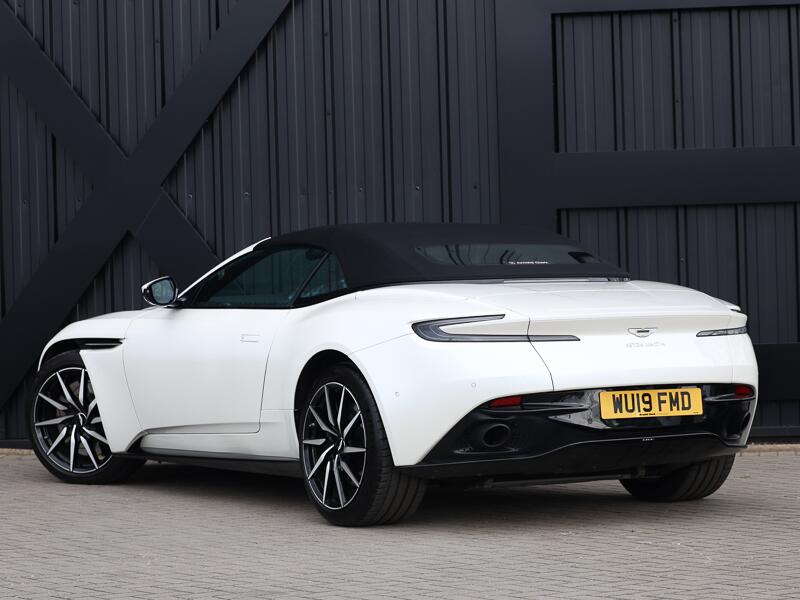 Aston Martin DB11 view 16