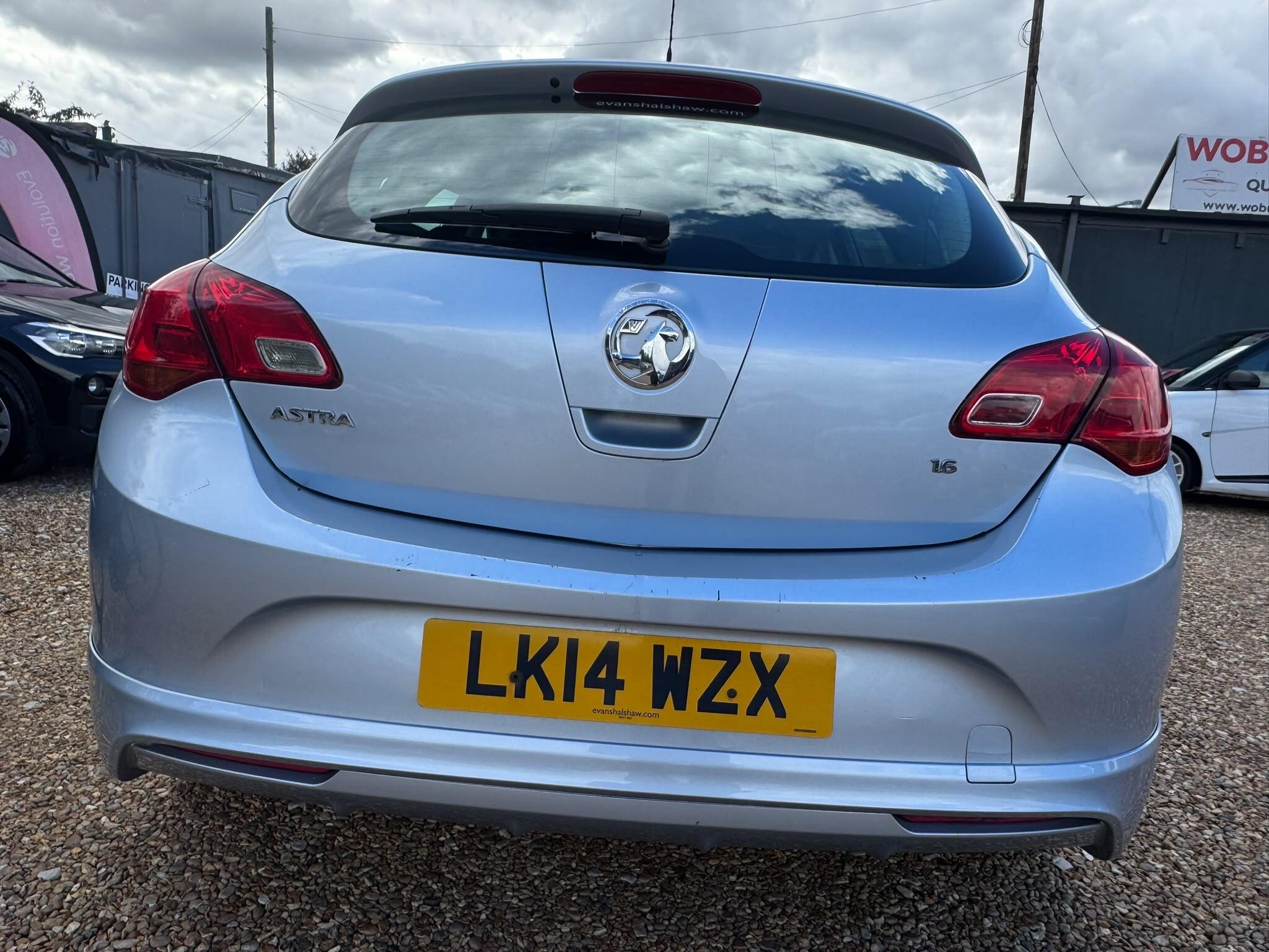 Vauxhall Astra view 5