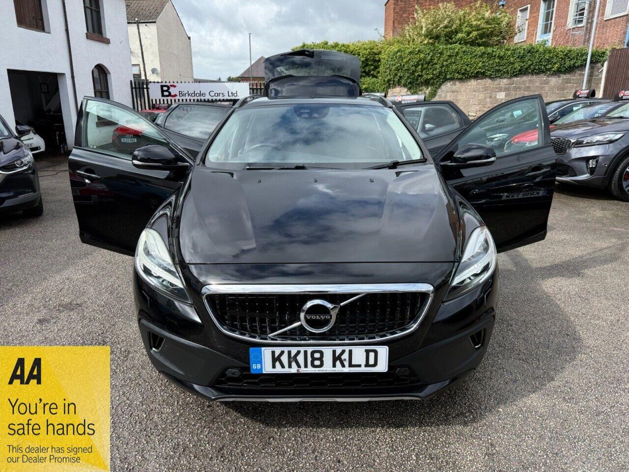 Volvo V40 Cross Country view 4
