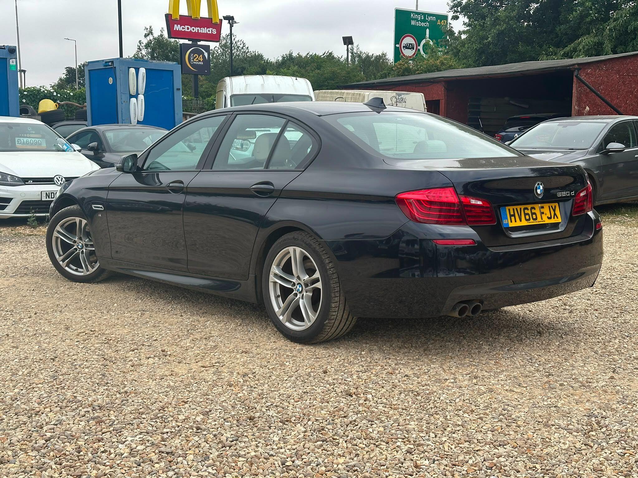 BMW 5 Series view 4