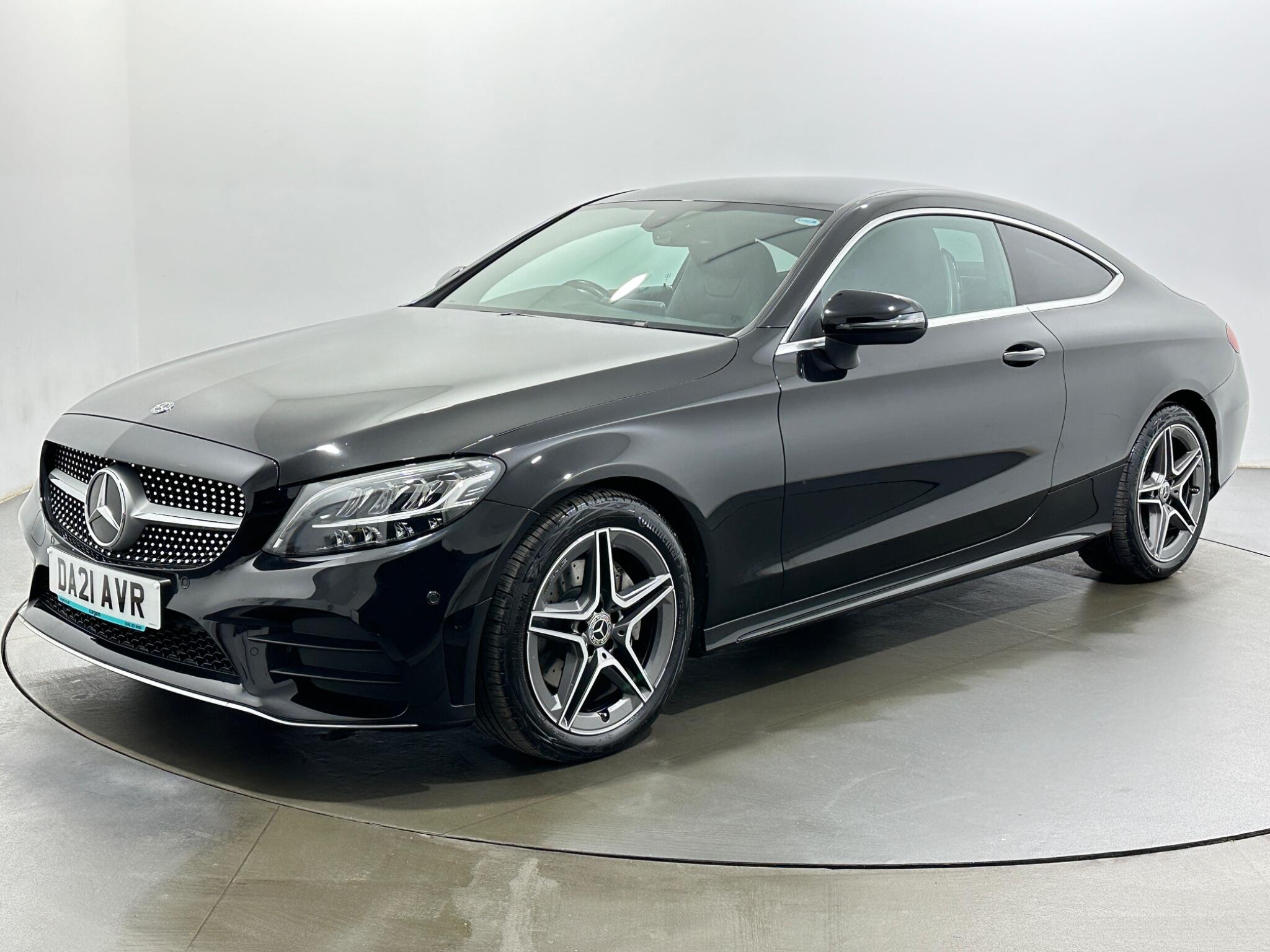 Mercedes-Benz C-Class view 4