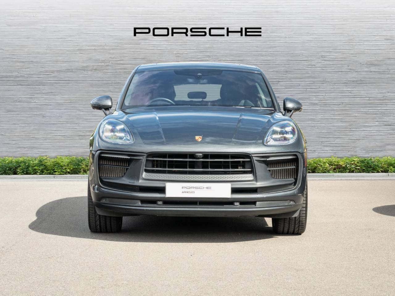 Porsche Macan view 6