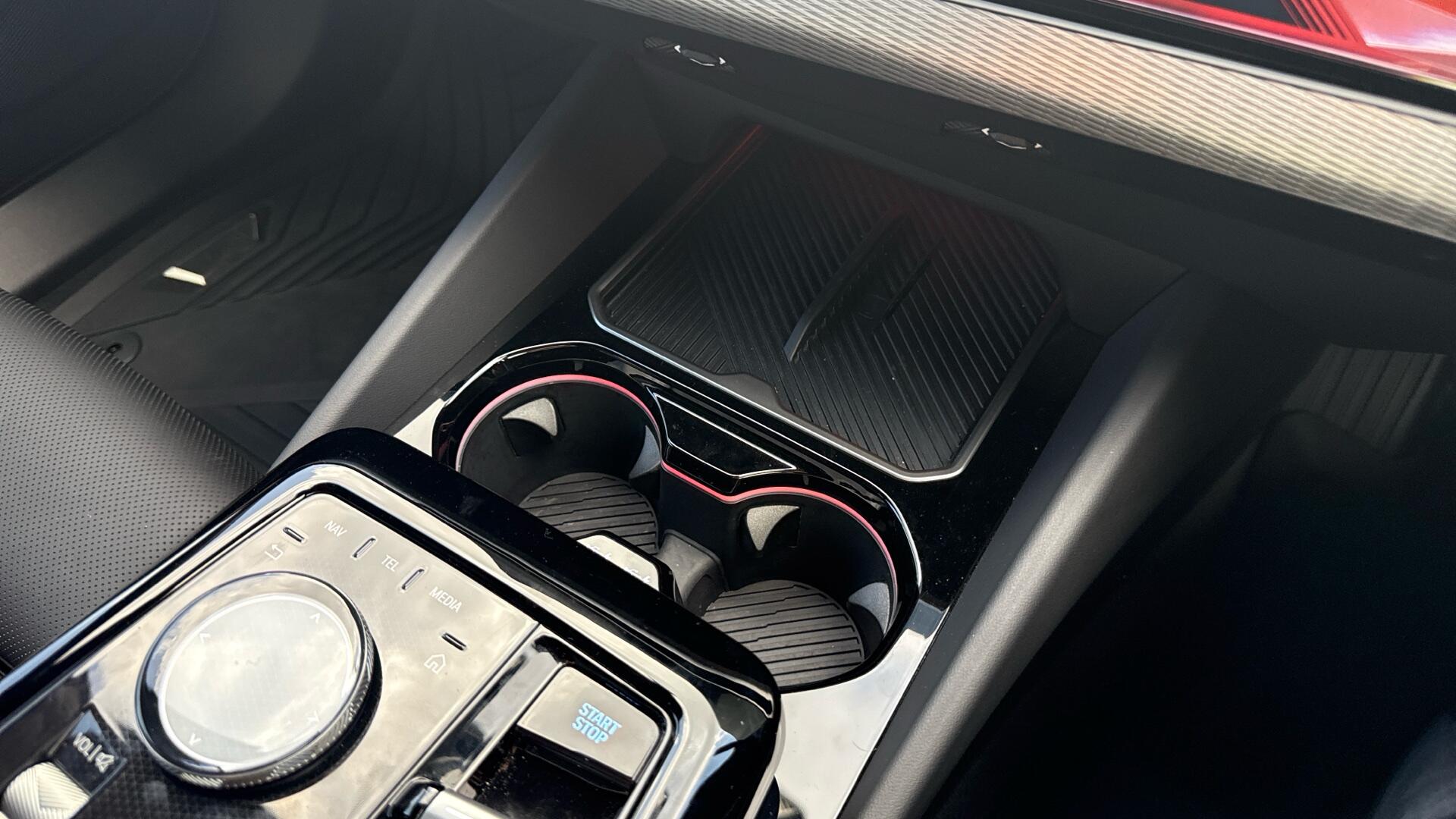 BMW i5 view 45