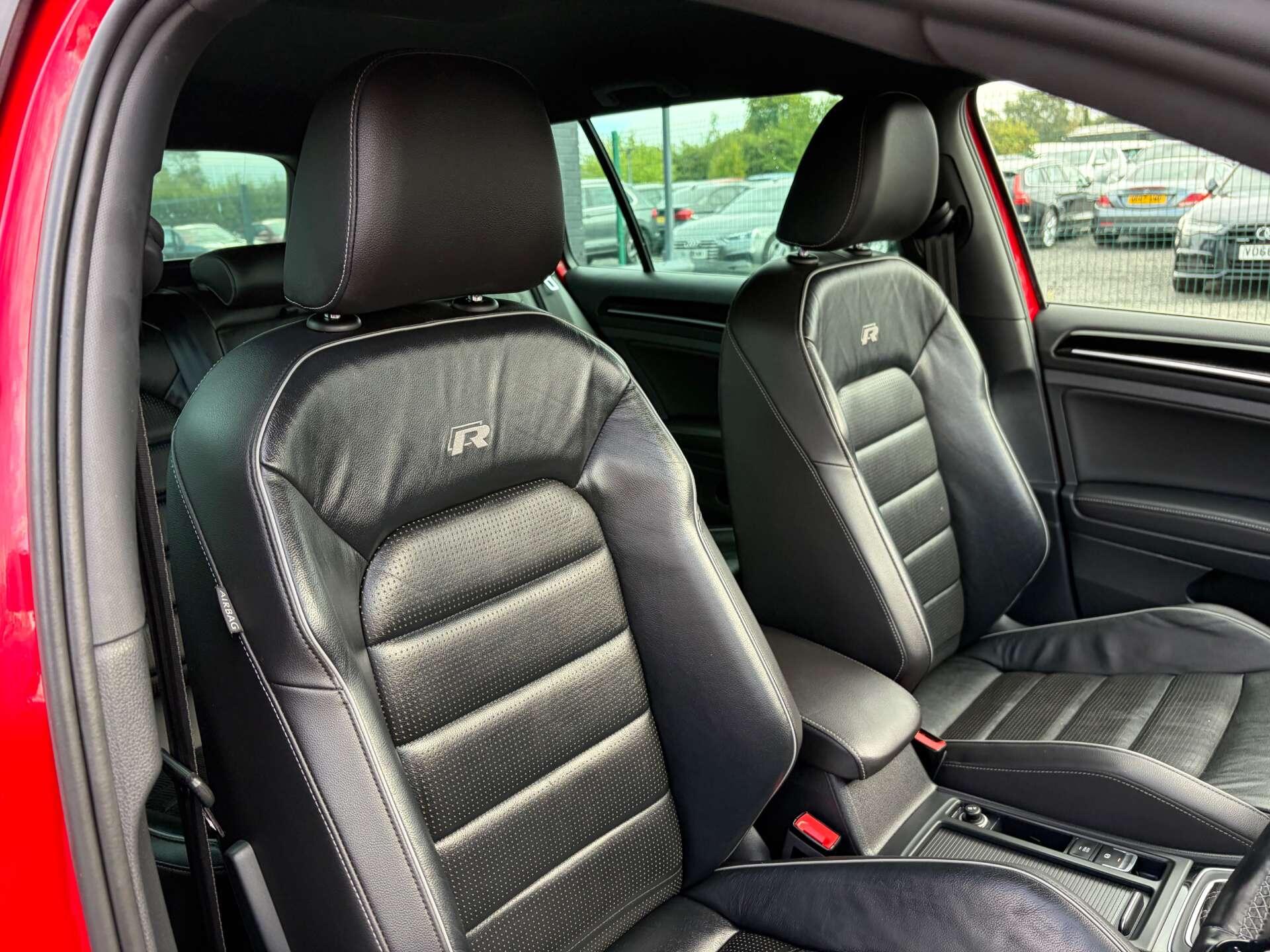 Volkswagen Golf view 35