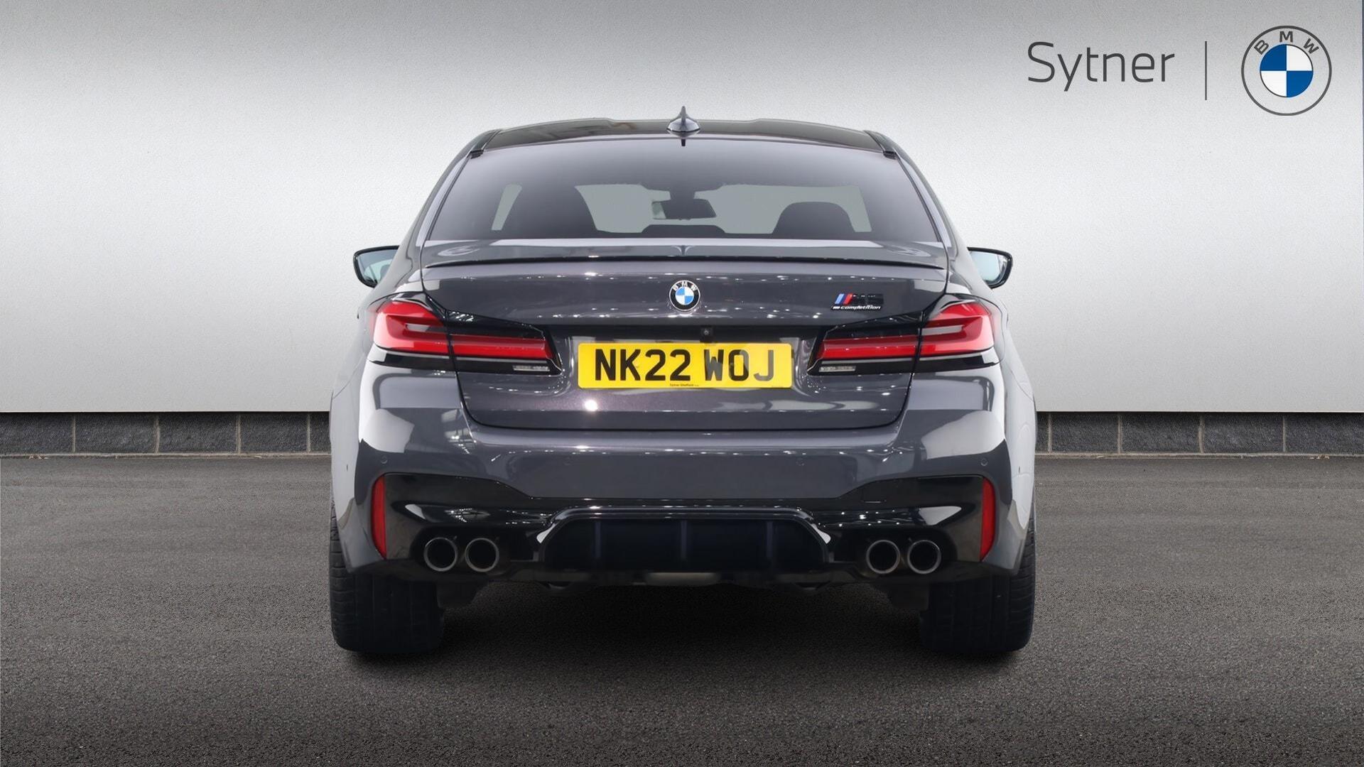 BMW M5 view 15