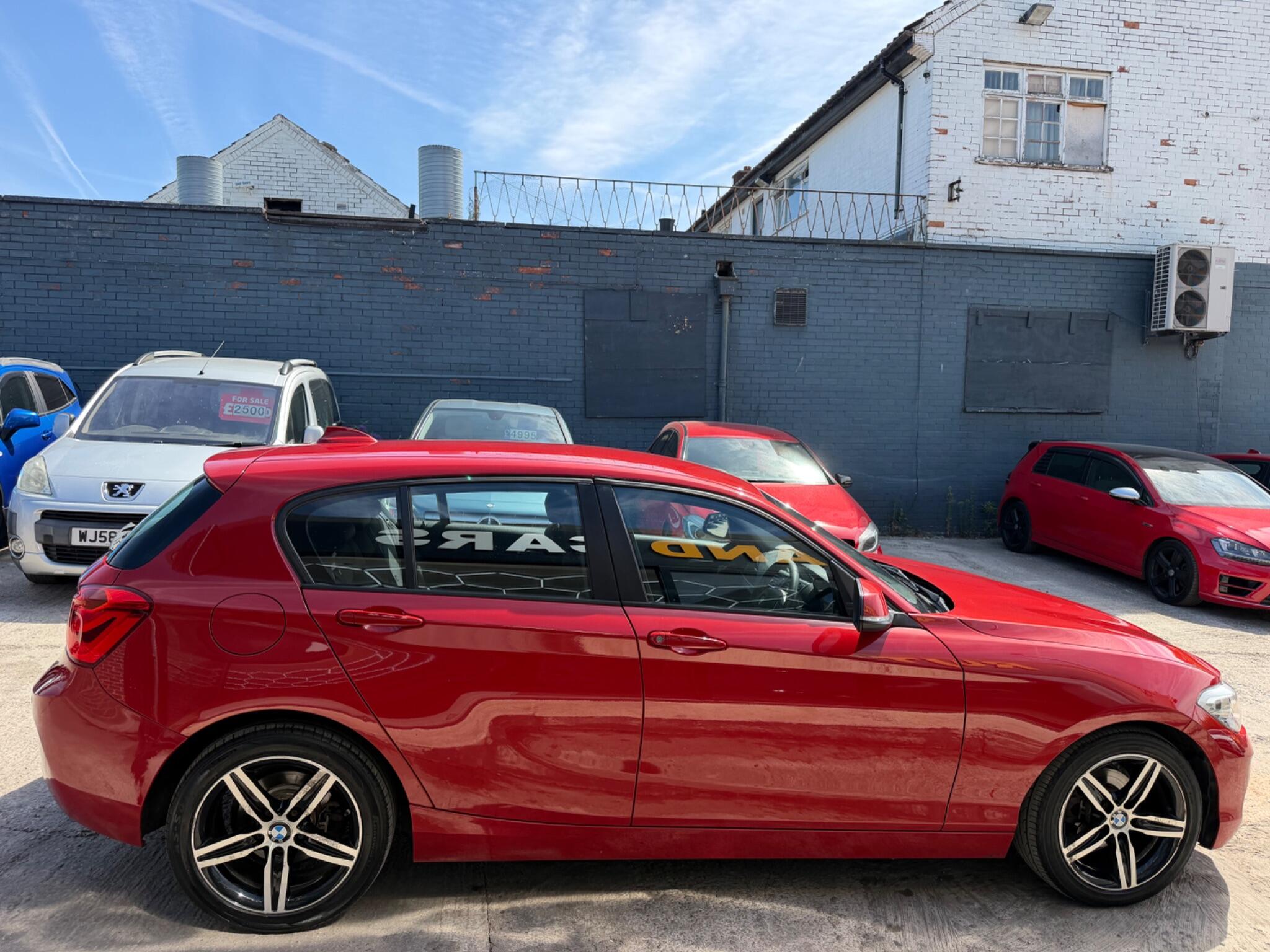 BMW 1 Series view 8