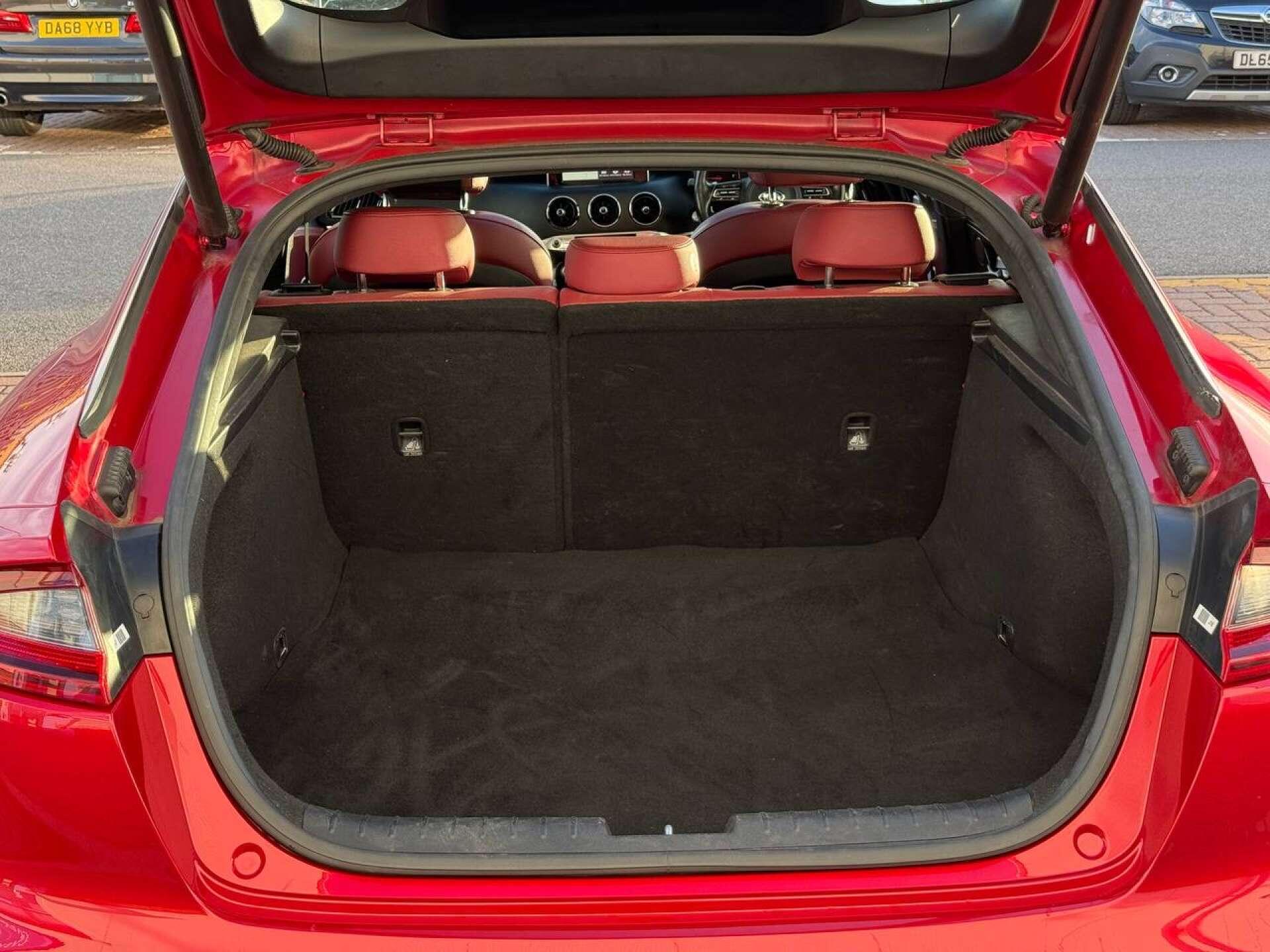 Kia Stinger view 34