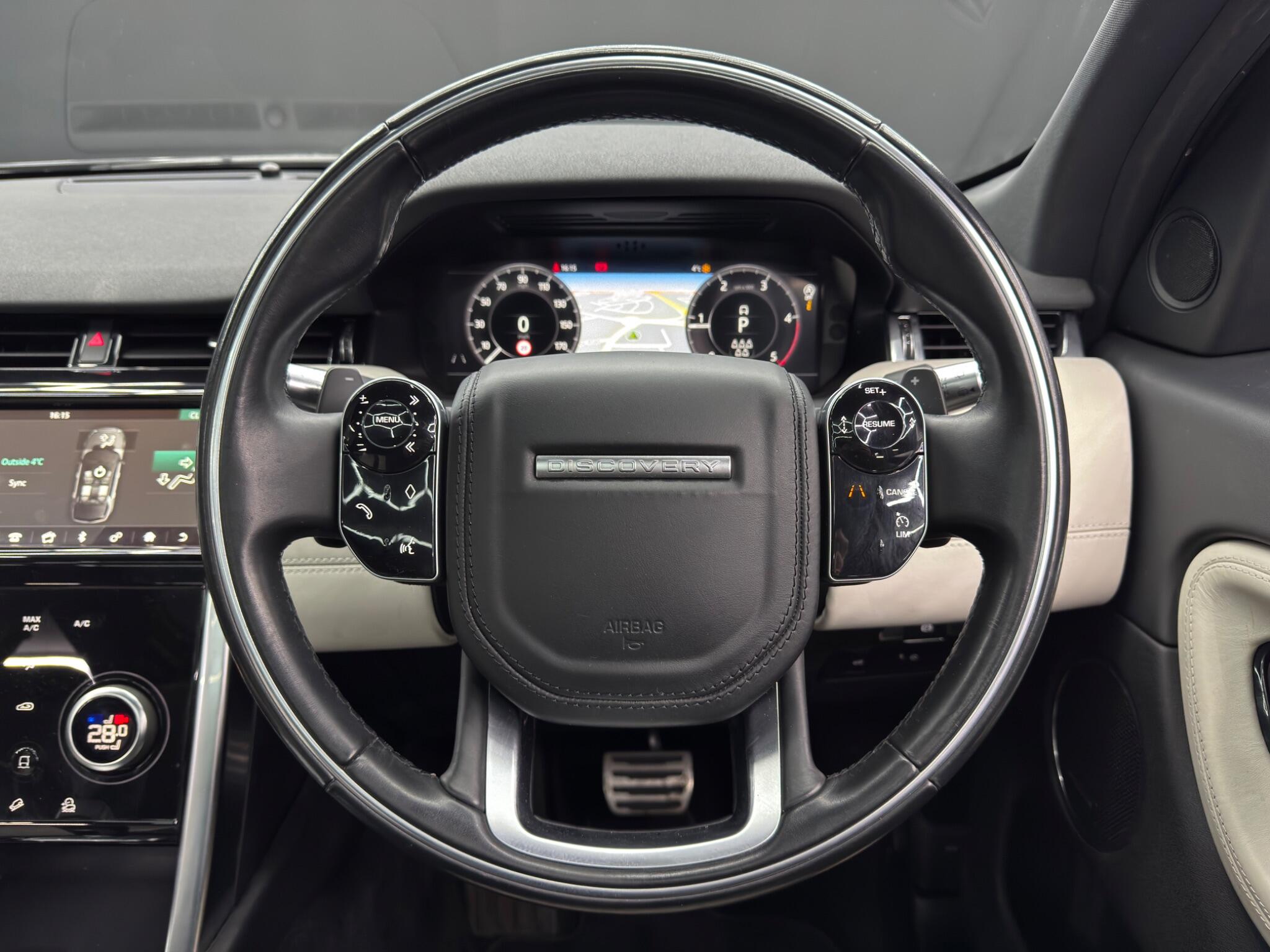 Land Rover Discovery Sport view 20