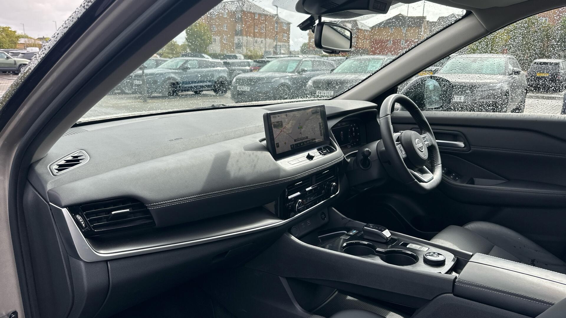Nissan X-Trail view 24