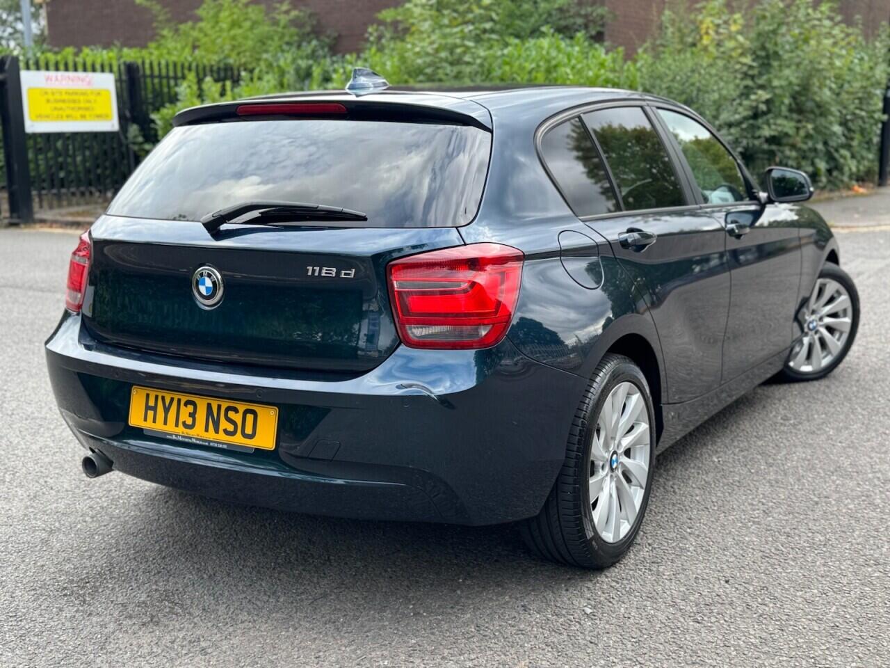 BMW 1 Series view 3