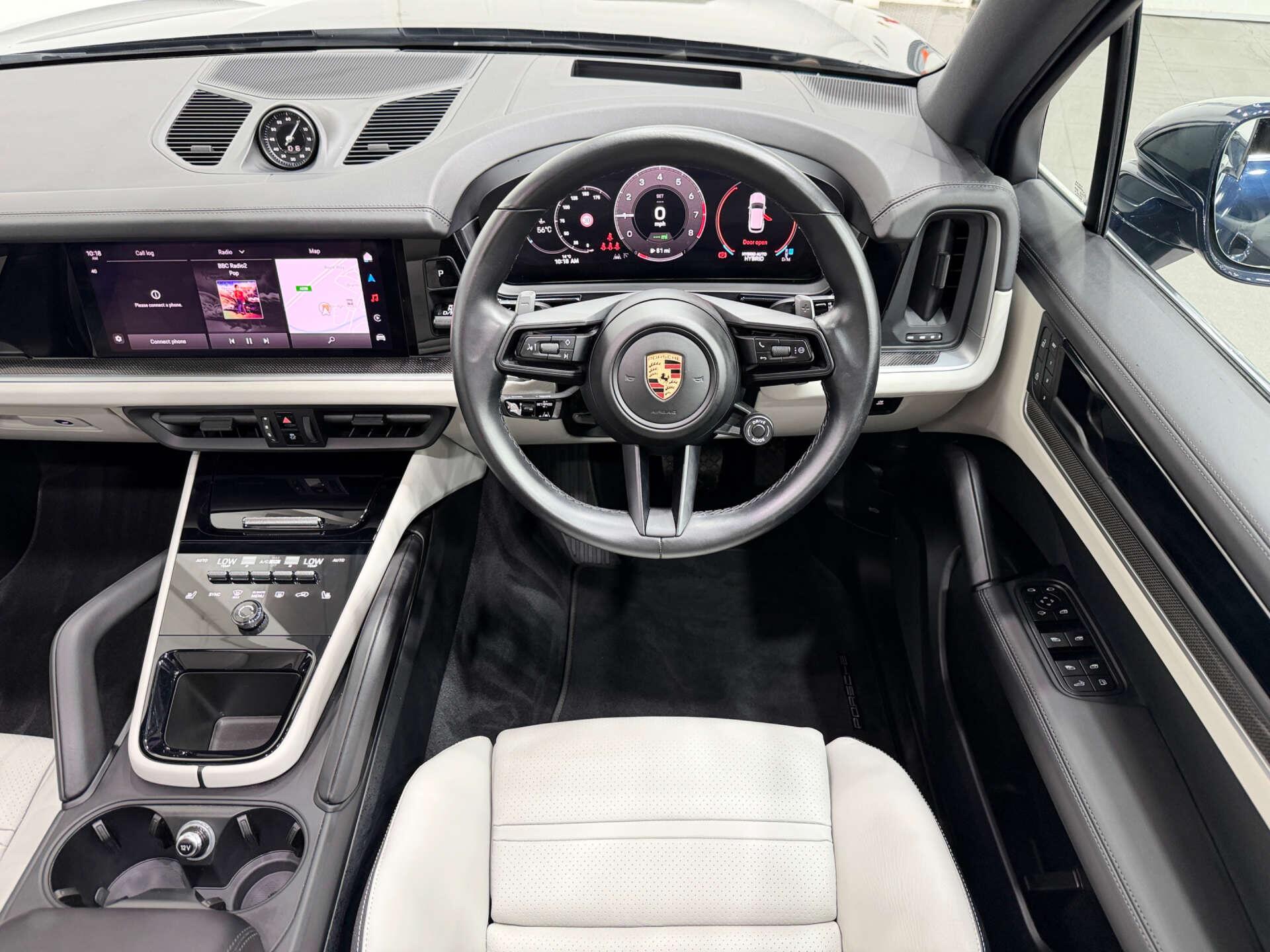 Porsche Cayenne view 20