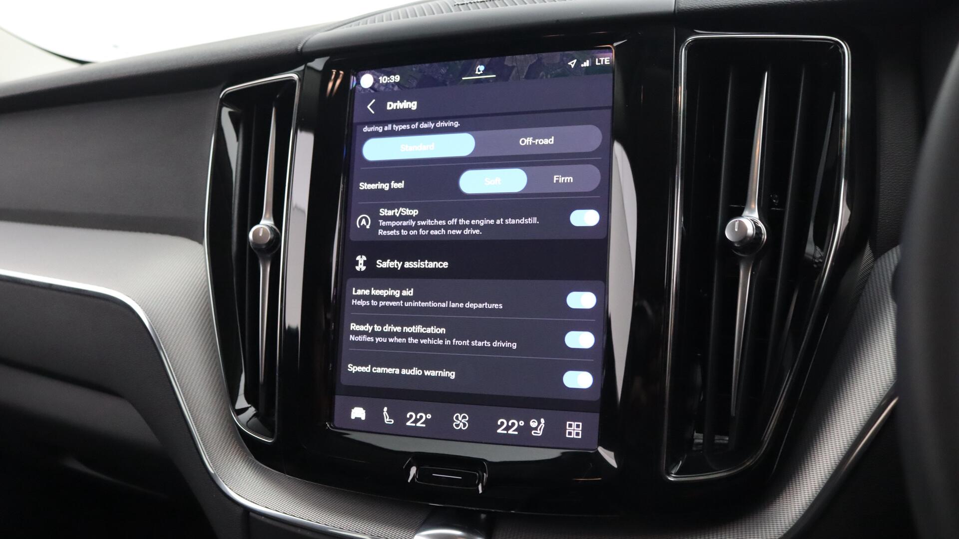 Volvo XC60 view 35