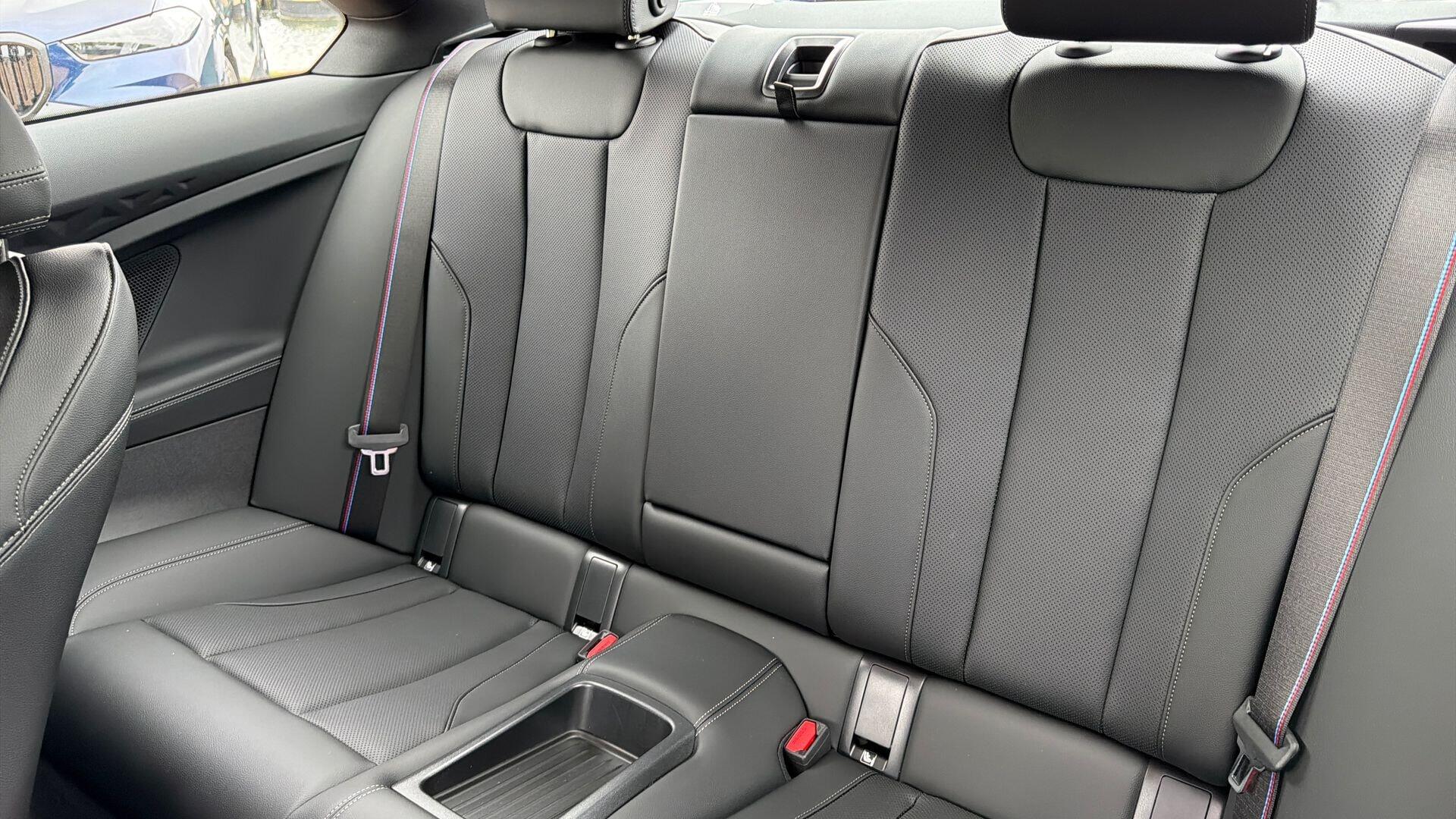 BMW 2 Series view 12