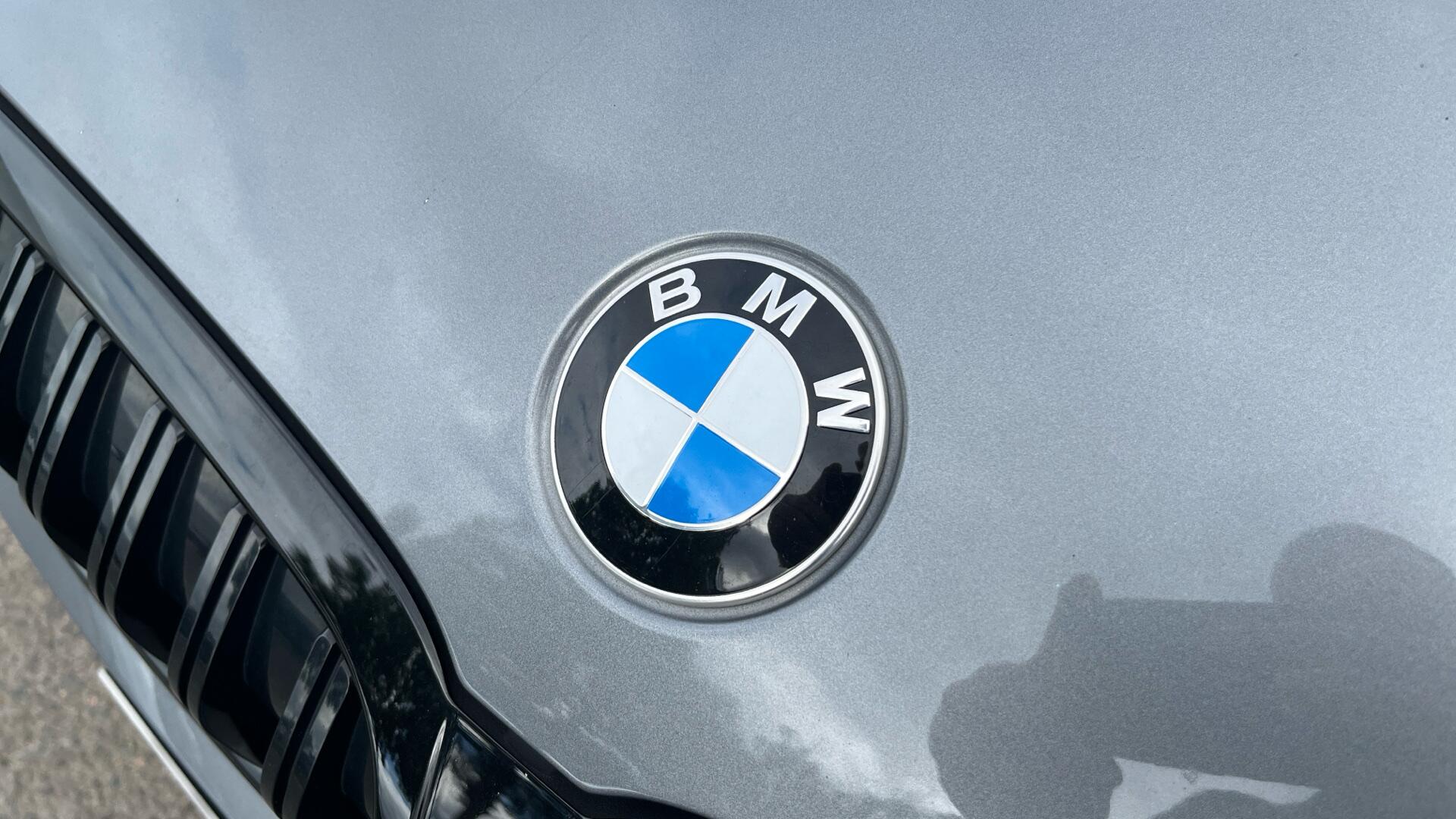 BMW 3 Series view 38