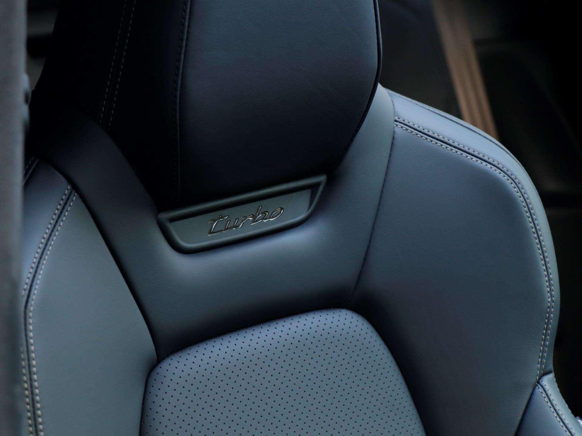 Porsche Macan view 22
