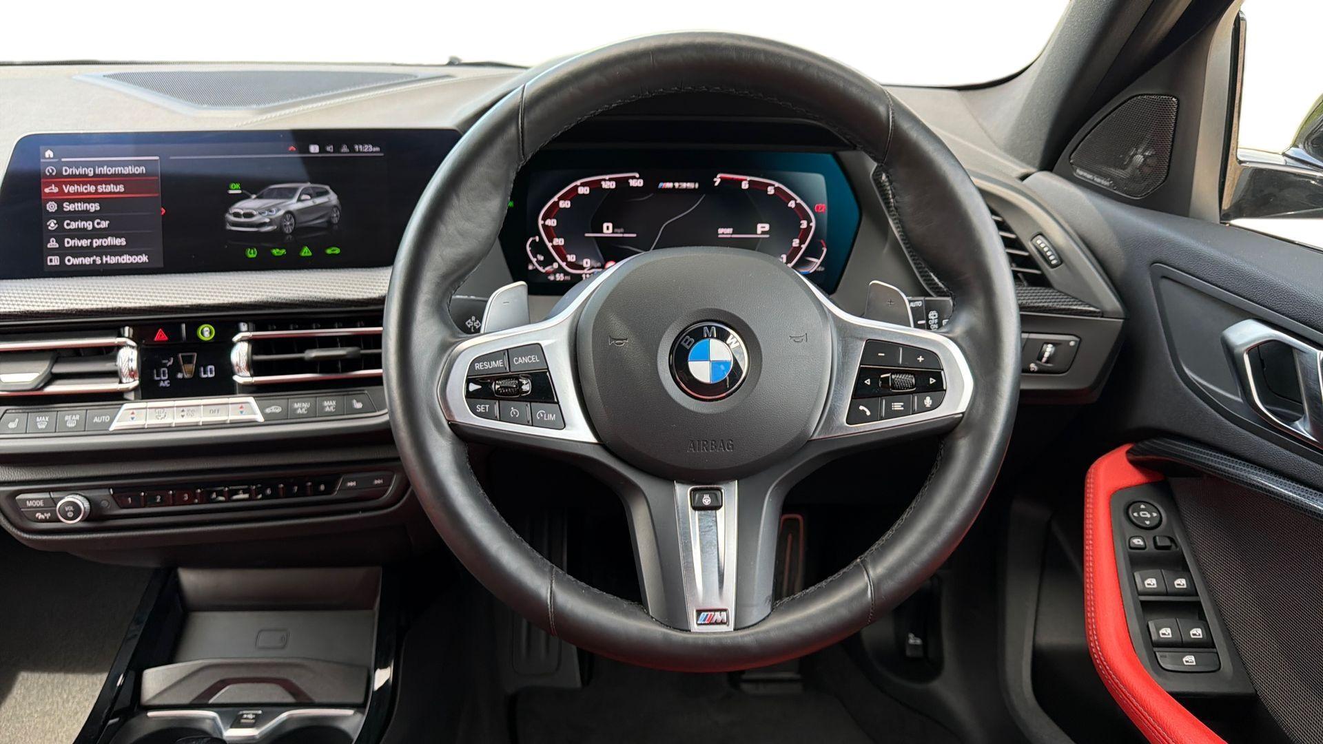 BMW 1 Series view 5