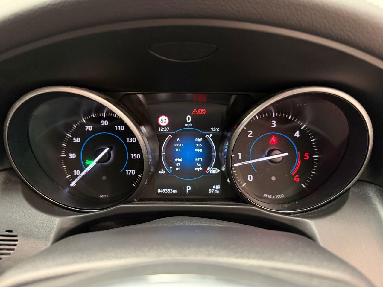 Jaguar XF view 14