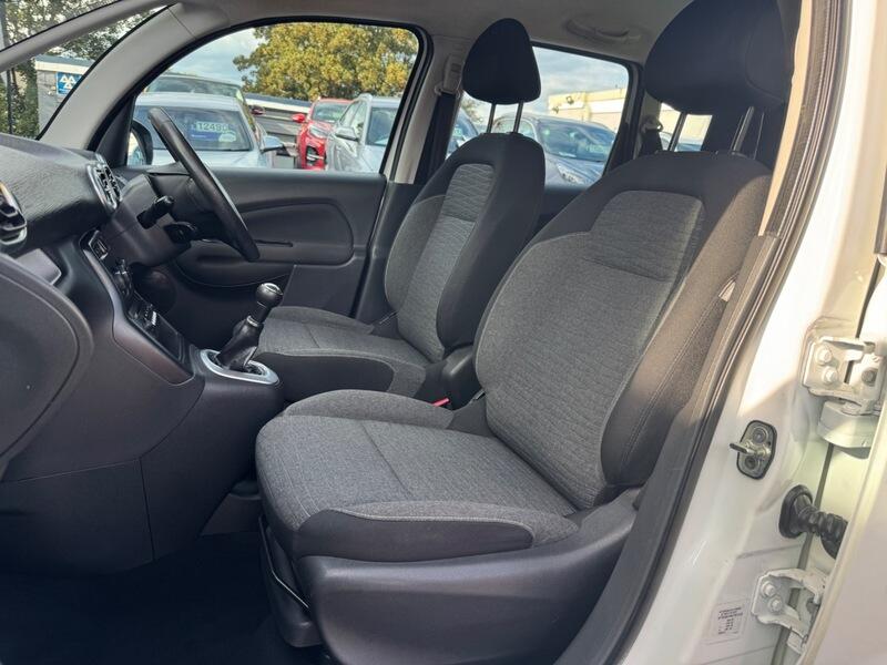 Citroen C3 Picasso view 14