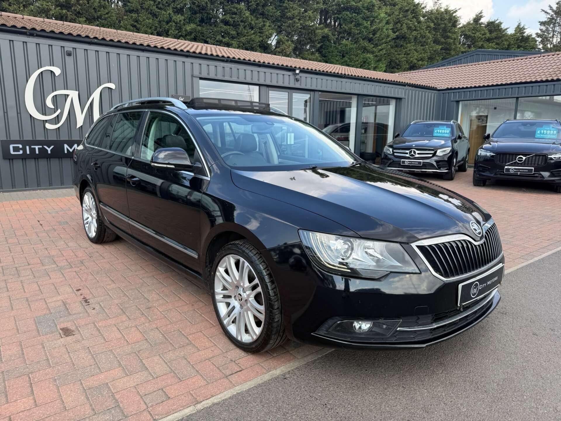 Skoda Superb view 8