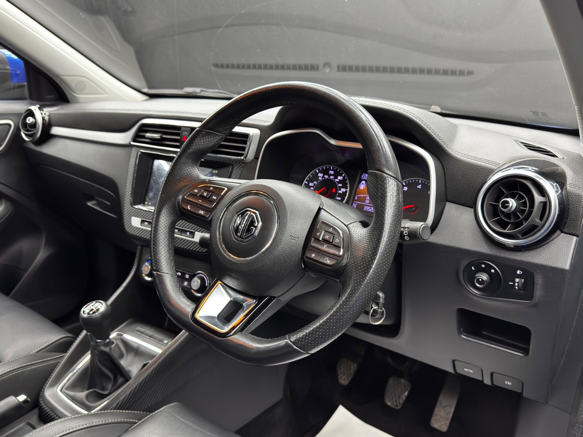 MG ZS view 9