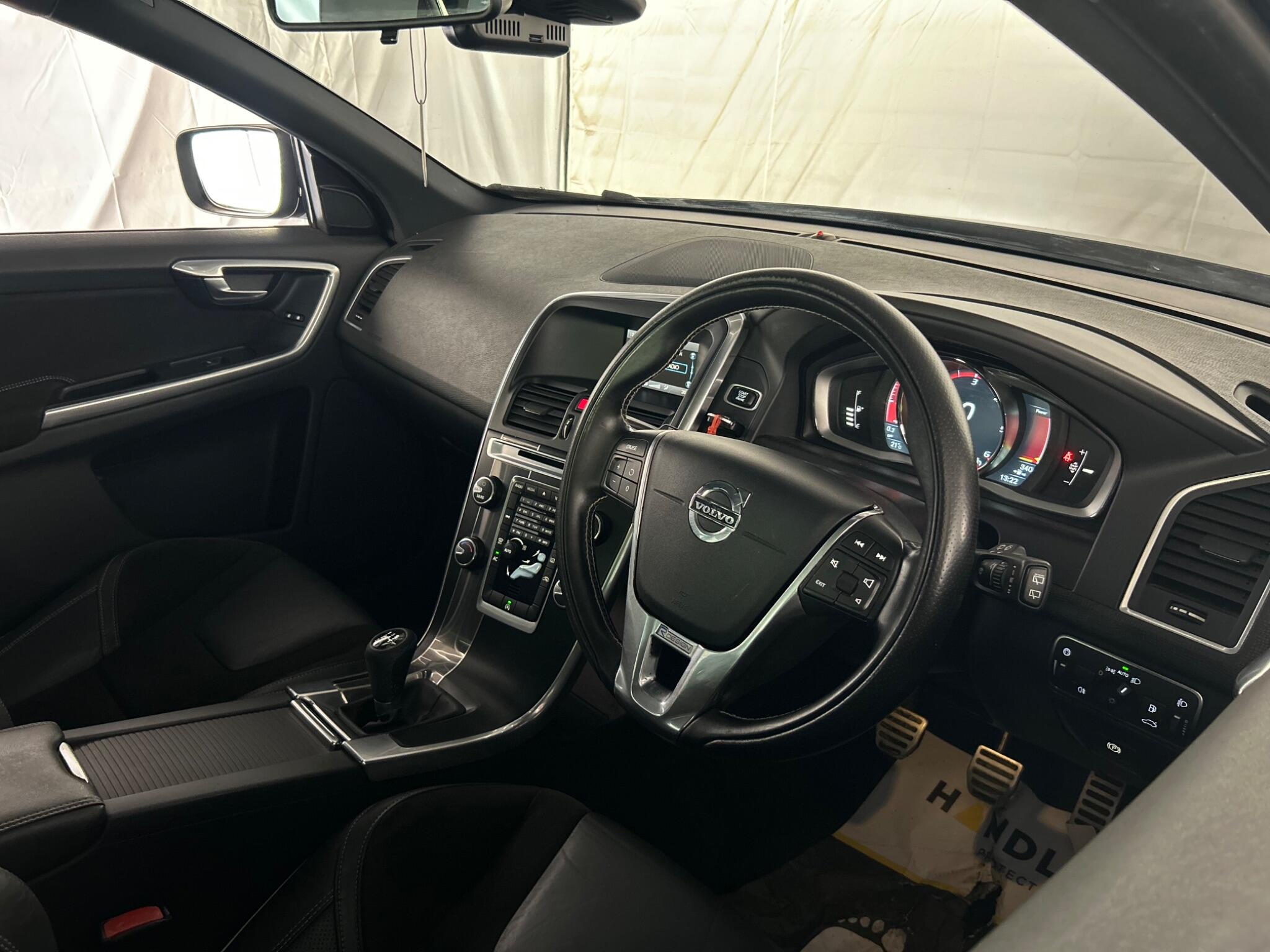 Volvo XC60 view 15