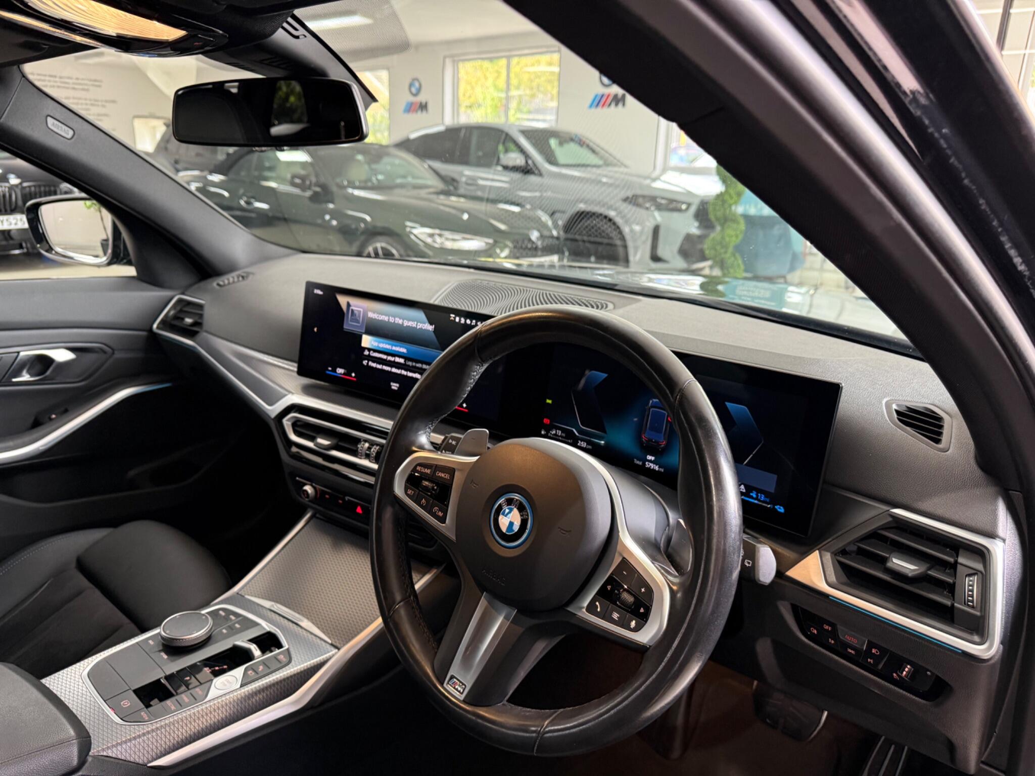 BMW 3 Series view 9